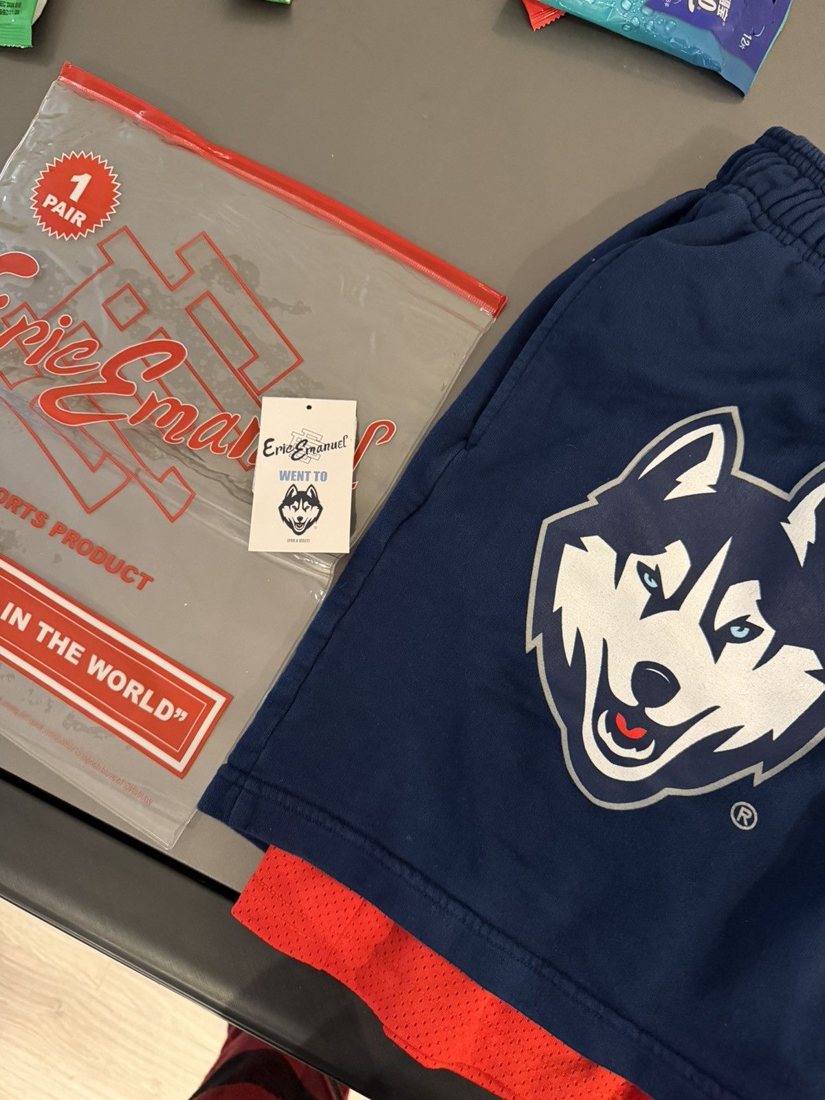 Eric Emanuel NCAA Eric Emanuel UCONN Shorts Size US 32 / EU 48 - 4 Thumbnail