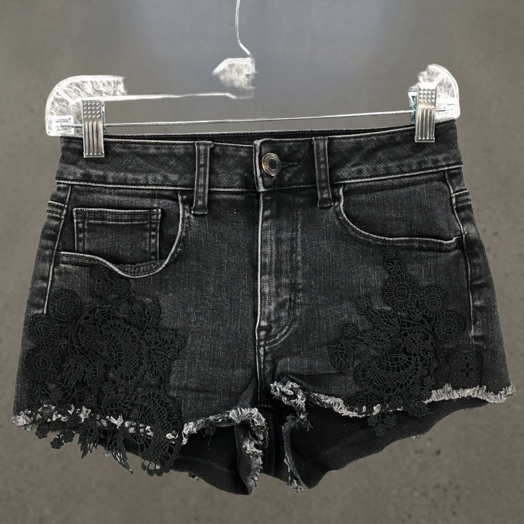 American Eagle Outfitters American Eagle Outfitters Shorts Womens 2 Black Mid Rise Zip Fly 5 Pockets Cut-Off Lace Shorts Size 26" / US 2 / IT 38 - 1 Thumbnail