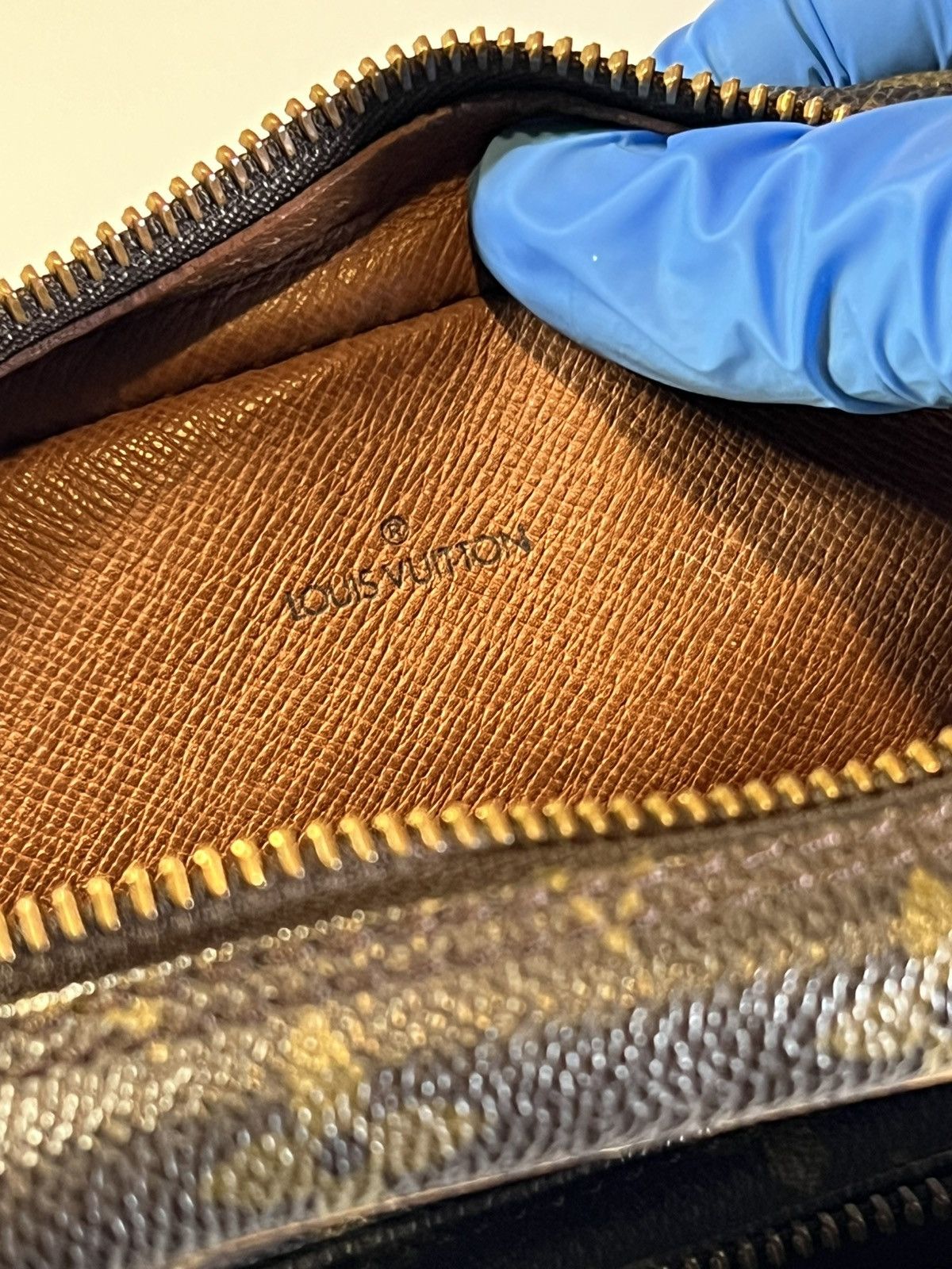 Louis Vuitton Louis Vuitton Amazone Monogram Canvas crossbody bag. Adjust Size ONE SIZE - 14 Thumbnail