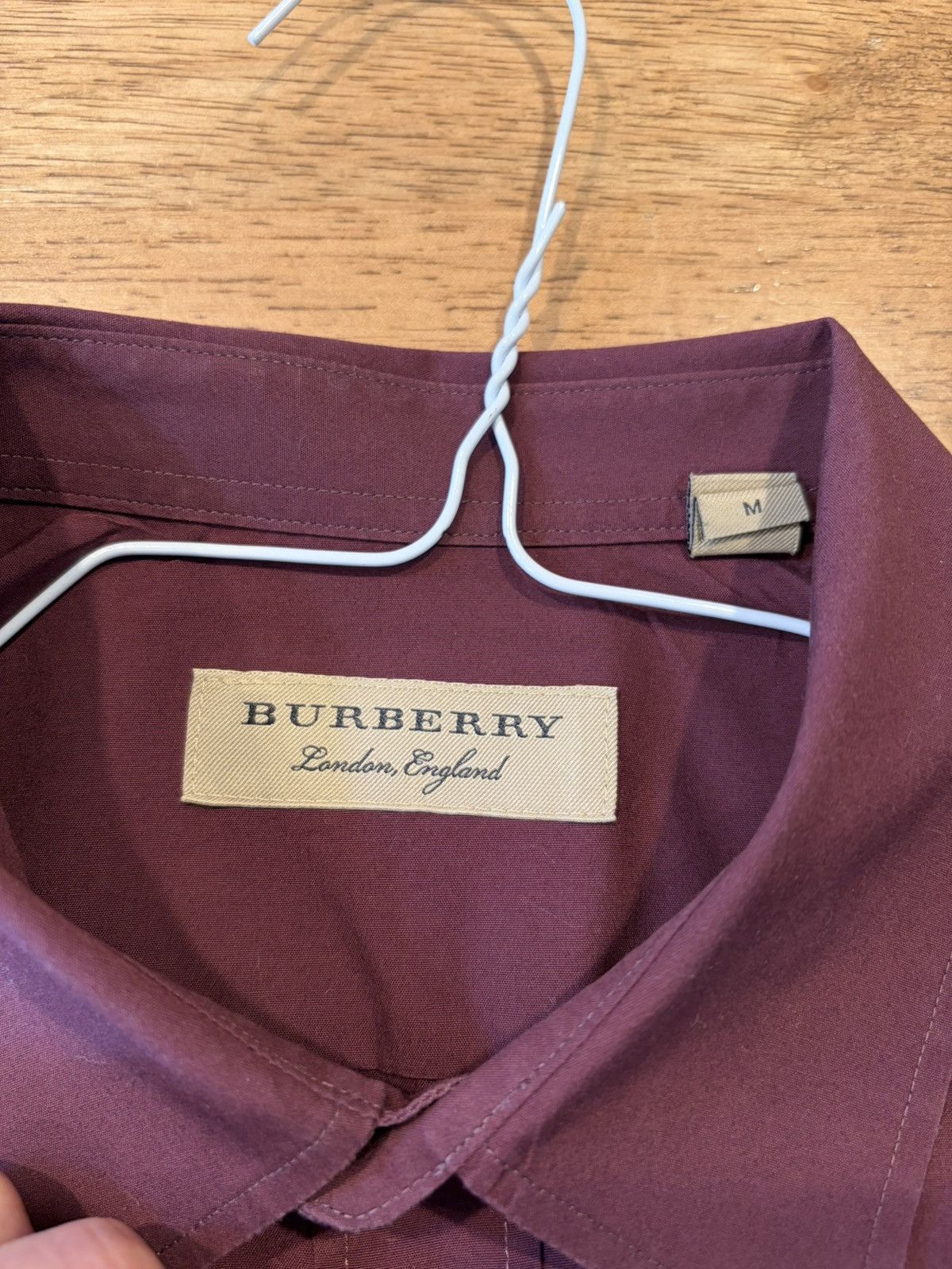Burberry Burberry Button Down in Maroon/Burgundy Size M Size US M / EU 48-50 / 2 - 3 Thumbnail