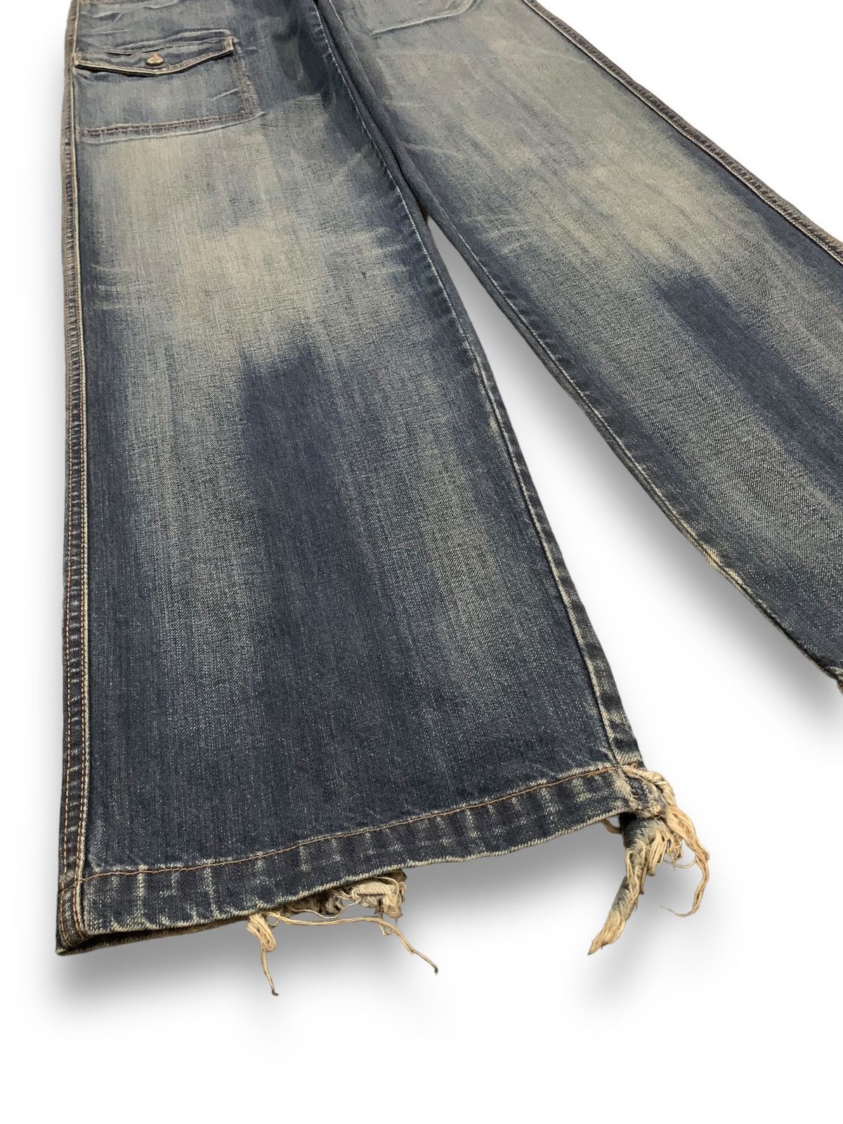 Valentino Vintage Valentino Rudy Italy Faded Baggy Bush Denim Pants Size US 33 - 10 Thumbnail