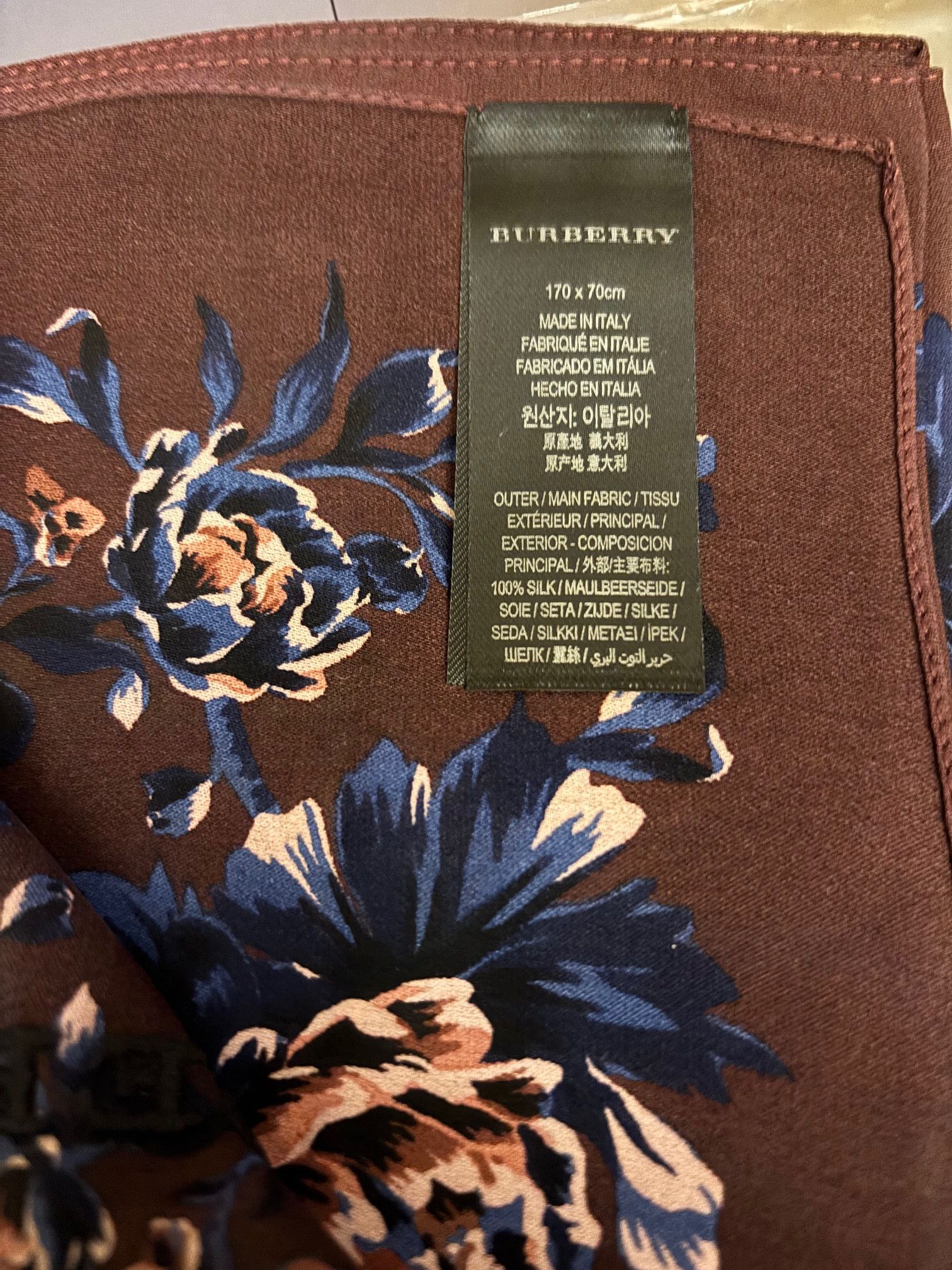 Burberry Silk stole Burberry Size ONE SIZE - 3 Thumbnail