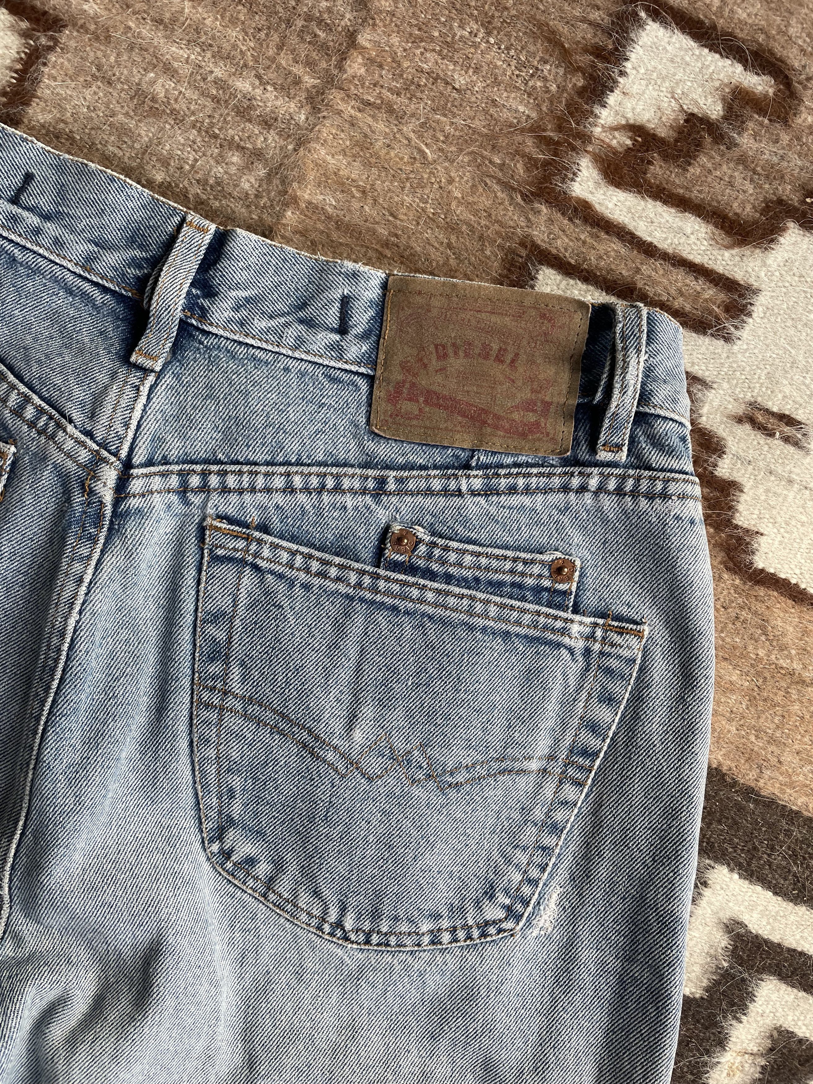Diesel Diesel Vintage 80s Relaxed Light Blue Denim Jeans 7500AC Size US 31 - 5 Thumbnail