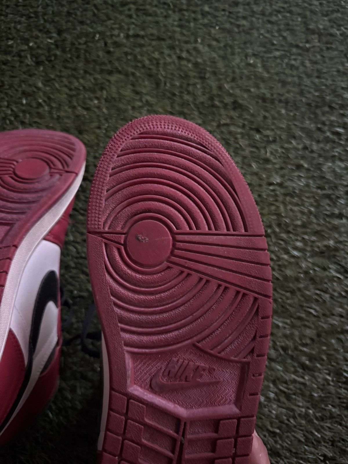 Nike Air Jordan 1 Chicago Lost and Found Size US 9.5 / EU 42-43 - 14 Thumbnail
