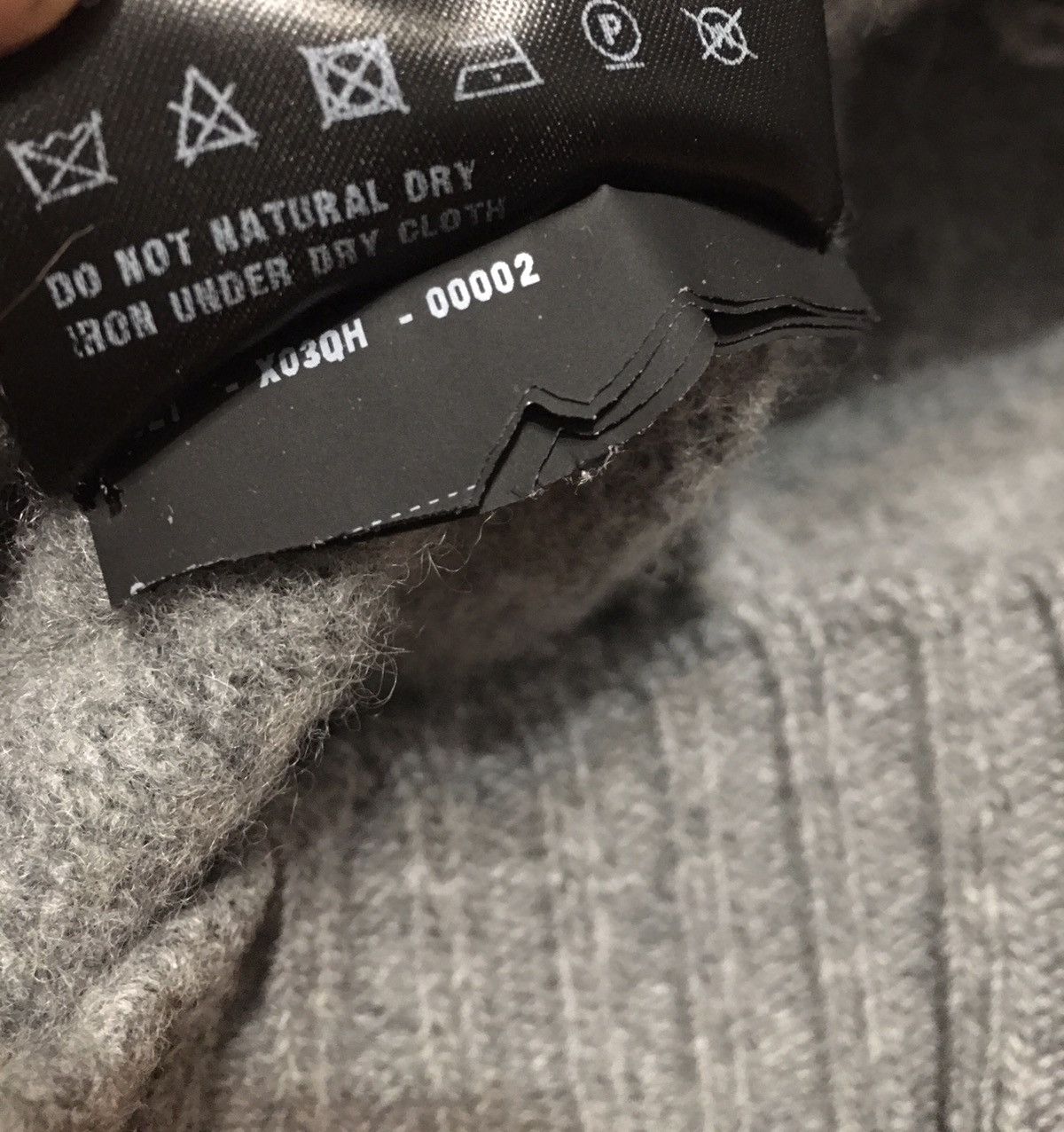 Prada PRADA Grey Seahorses Wool Cashmere Sweater Size IT 44 Size M / US 6-8 / IT 42-44 - 14 Thumbnail