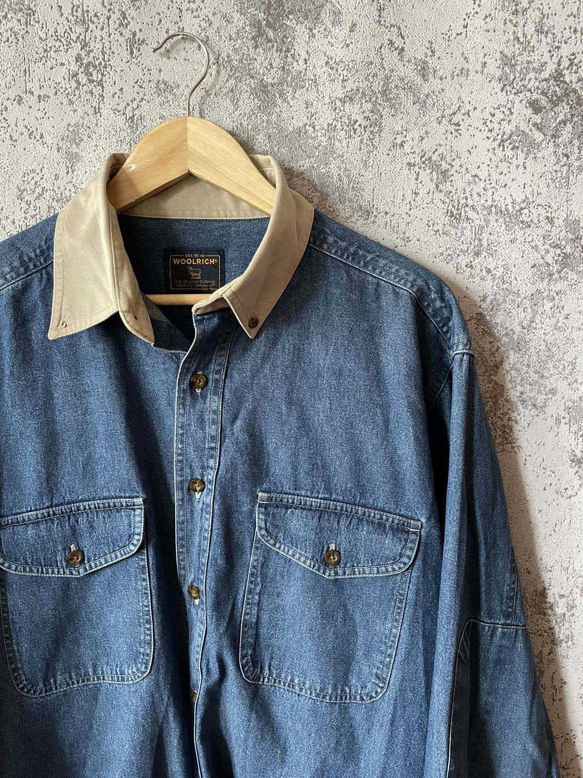 Vintage Vintage Woolrich Denim Jeans Button Up Shirt Size US L / EU 52-54 / 3 - 2 Thumbnail
