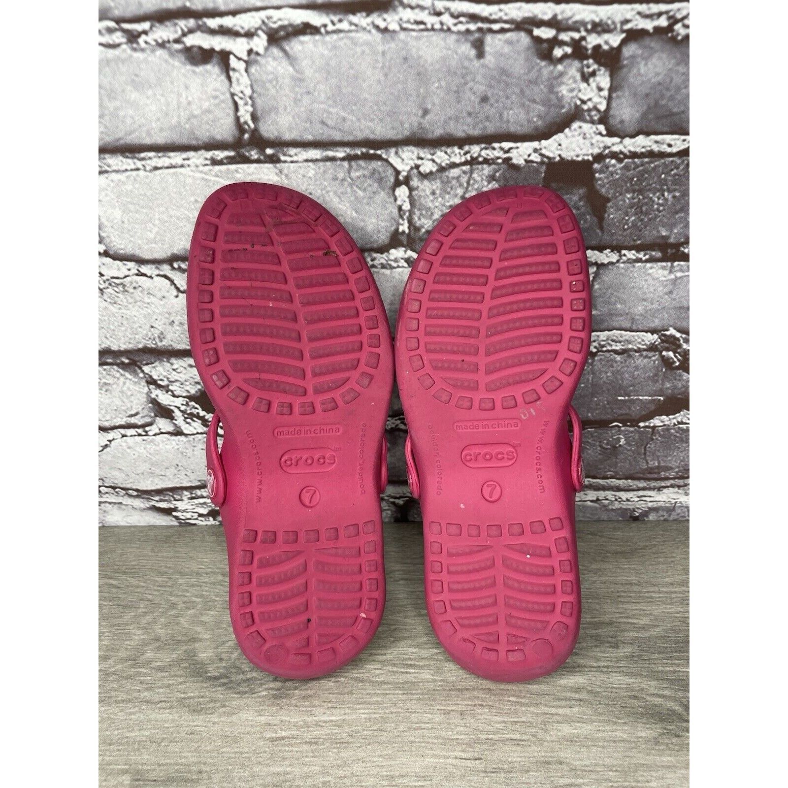 Crocs Crocs Pink Rubber Slides Lightweight Wedge Comfort Sandals W Size US 7 / IT 37 - 6 Thumbnail
