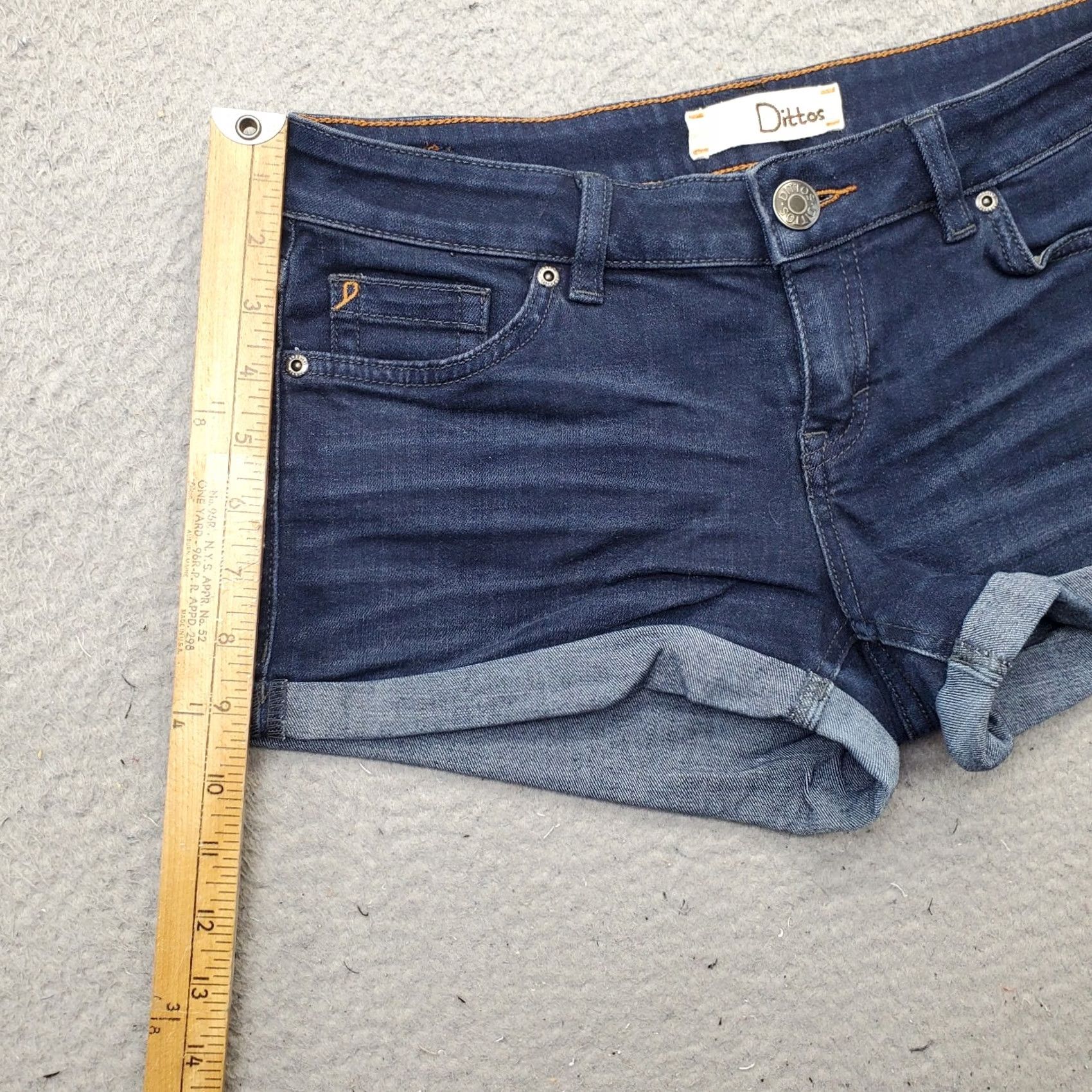 Denime Dittos Womens Shorts Blue Dark Wash Mid Rise Denim 5-Pocket Cuffed Stretch 27 Size 27" / US 4 / IT 40 - 3 Thumbnail