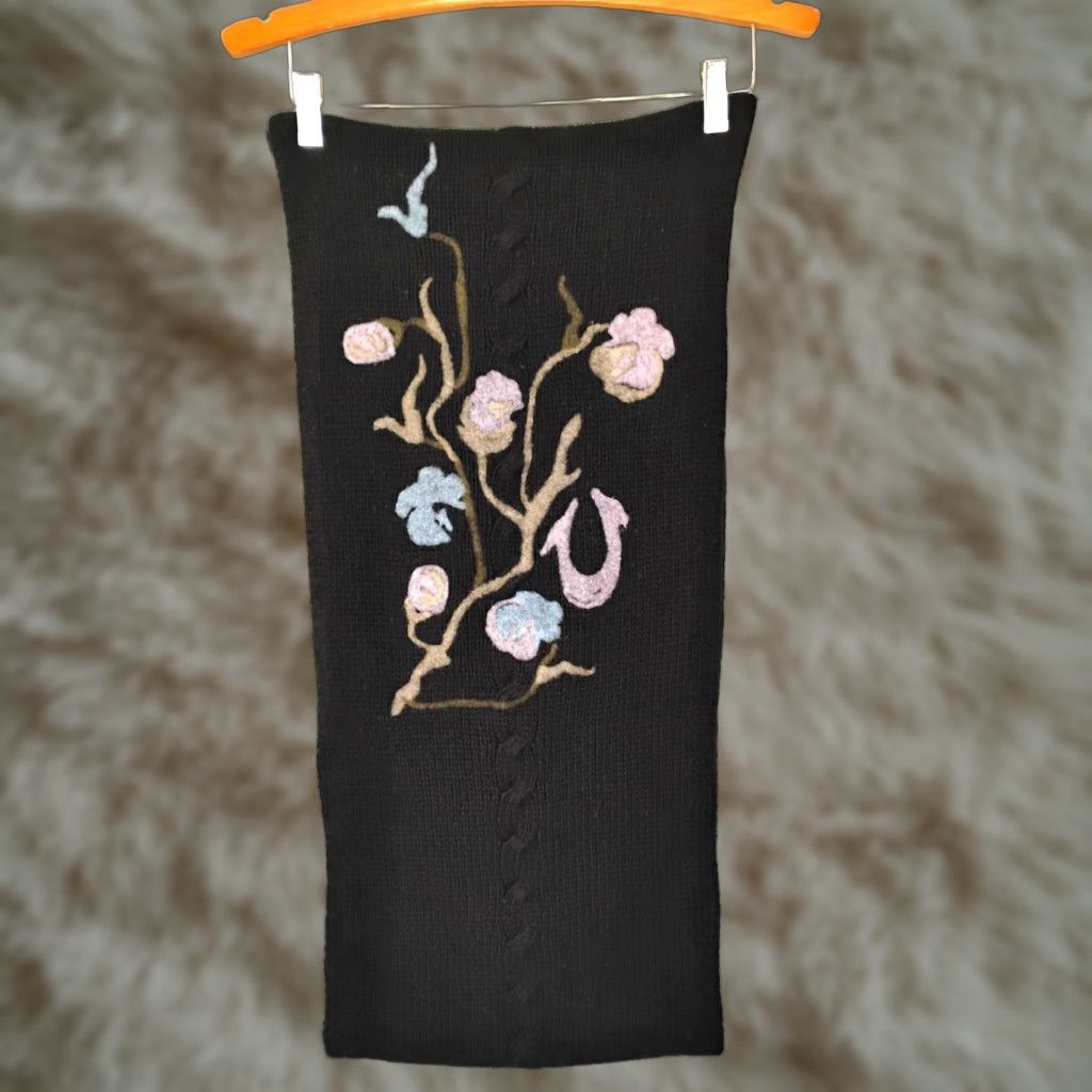 True Religion VINTAGE True Religion Scarf Unisex Cowl/Infinity Angora Wool Cashmere Floral Black Size ONE SIZE - 1 Thumbnail