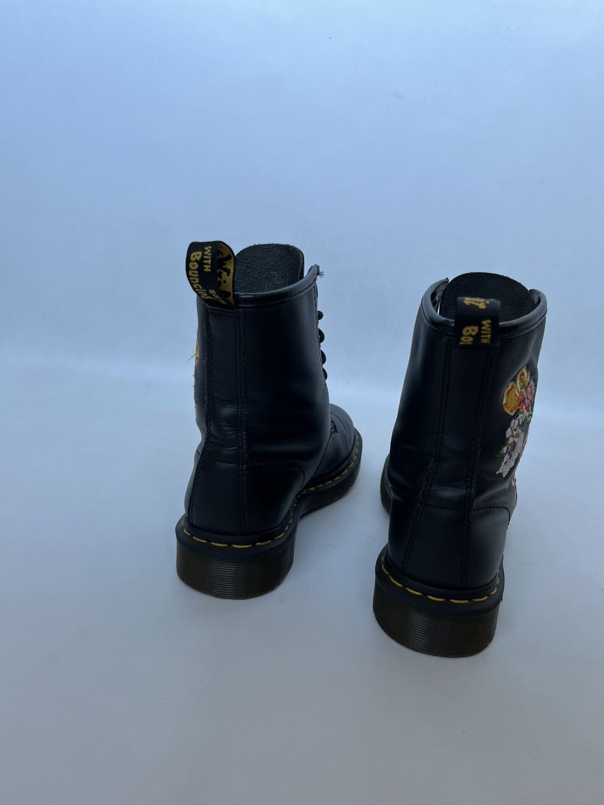 Dr. Martens Rare Dr. Martens Jadon Max Floral Boots Size US 7 / IT 37 - 6 Thumbnail