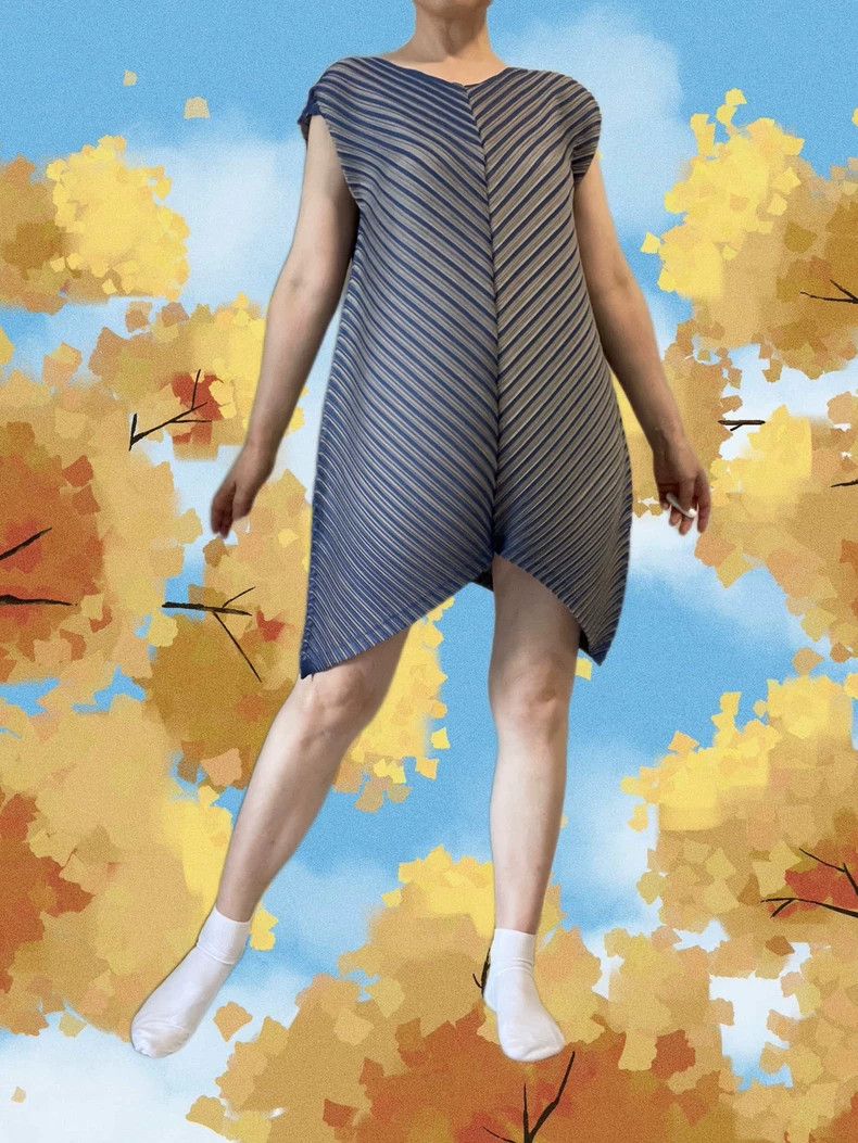Issey Miyake Issey Miyake size:3 Blue twill pleated banana leaf dress Size S / US 4 / IT 40 - 2 Thumbnail