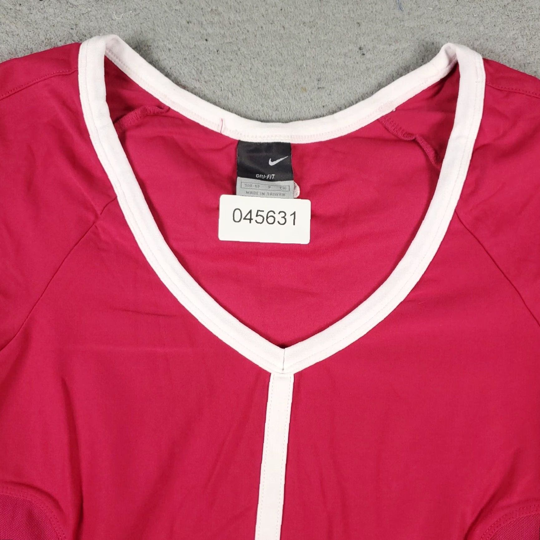 Nike VINTAGE Nike Women's T-Shirt Small Pink Logo Casual Crew Neck Short Sleeve All Seasons Size S / US 4 / IT 40 - 2 Thumbnail