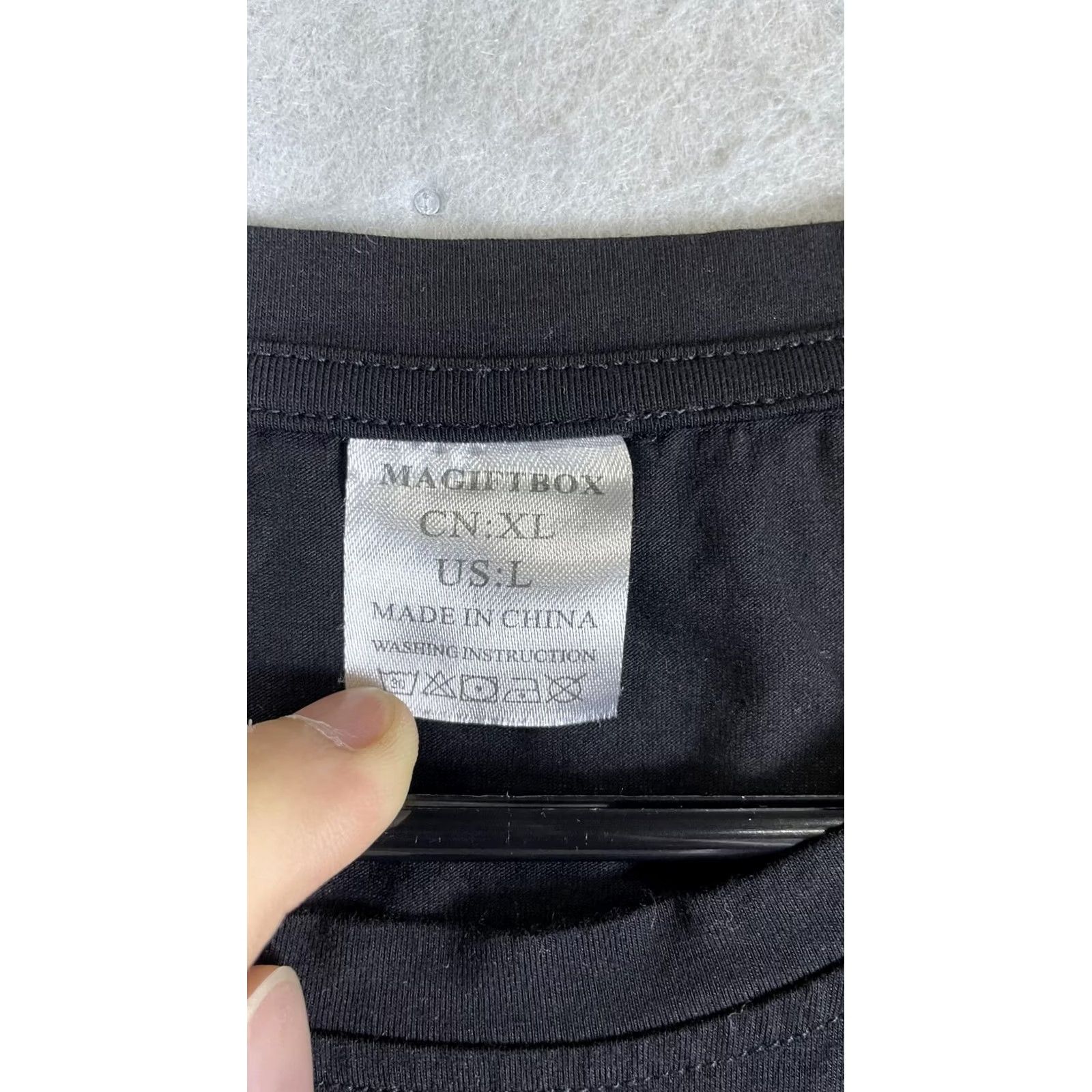 Vintage MAGIFTBOX Shirt Mens Large Black Crewneck Curved Hem Solid Tee T-Shirt Casual Size US L / EU 52-54 / 3 - 2 Thumbnail
