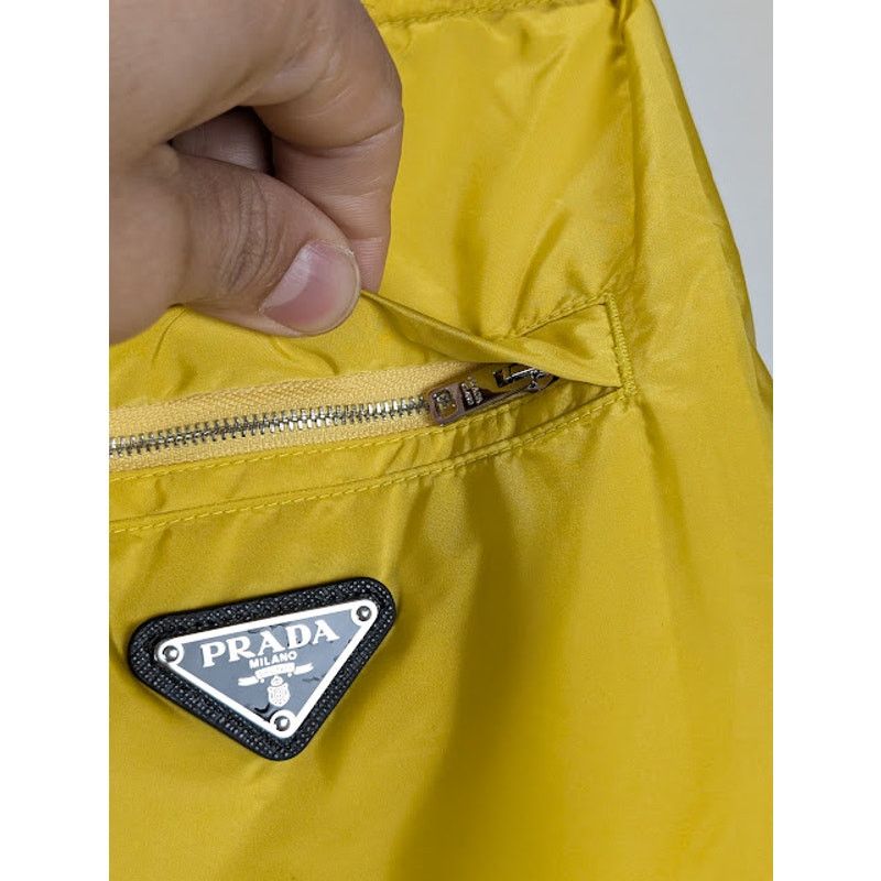 Prada o1rshd1 Re-Nylon Piuma Trousers in Yellow Size US 30 / EU 46 - 14 Thumbnail
