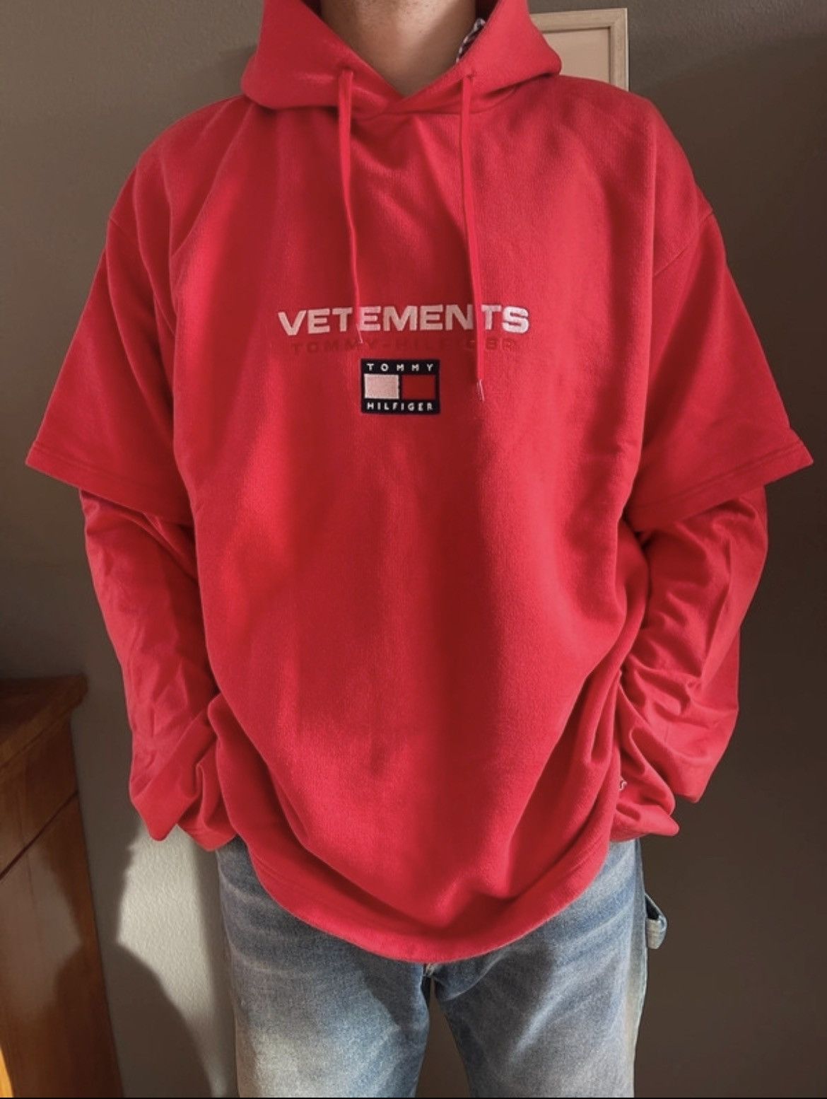 image of Vetements Hoodie X Tommy Hilfiger in Red, Men's (Size Medium)