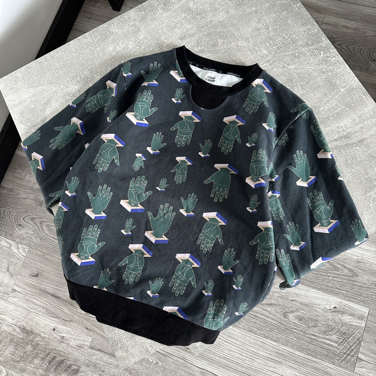 Opening Ceremony Opening Ceremony Scattered Hands Crewneck Sweatshirt 00s y2k Size US S / EU 44-46 / 1 - 2 Thumbnail