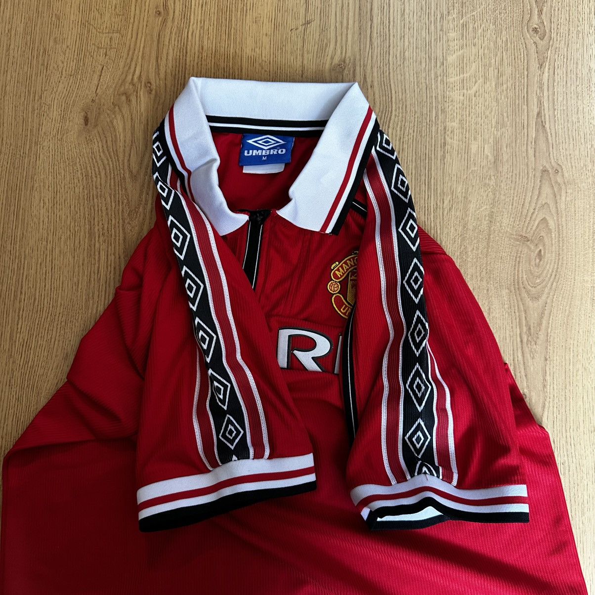 Umbro Vintage Manchester United 1998 1999 Football Home Shirt Size US M / EU 48-50 / 2 - 5 Thumbnail