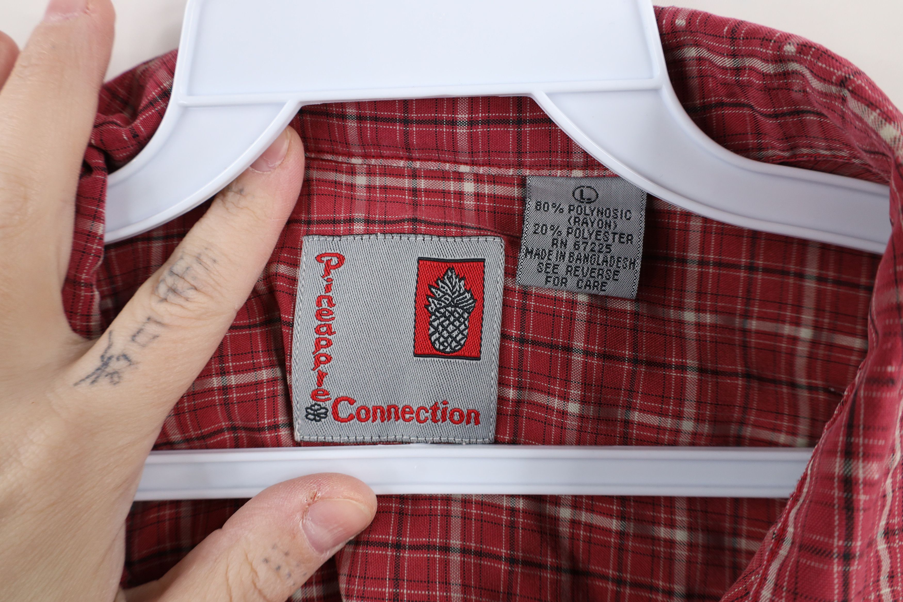 Vintage Vintage 90s Streetwear Fit Gambler Poker Button Shirt Red Size US L / EU 52-54 / 3 - 8 Thumbnail