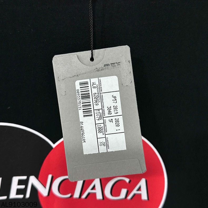 Balenciaga Balenciaga MasterCard short sleeves 2501-Nextarrow Size US XS / EU 42 / 0 - 6 Thumbnail