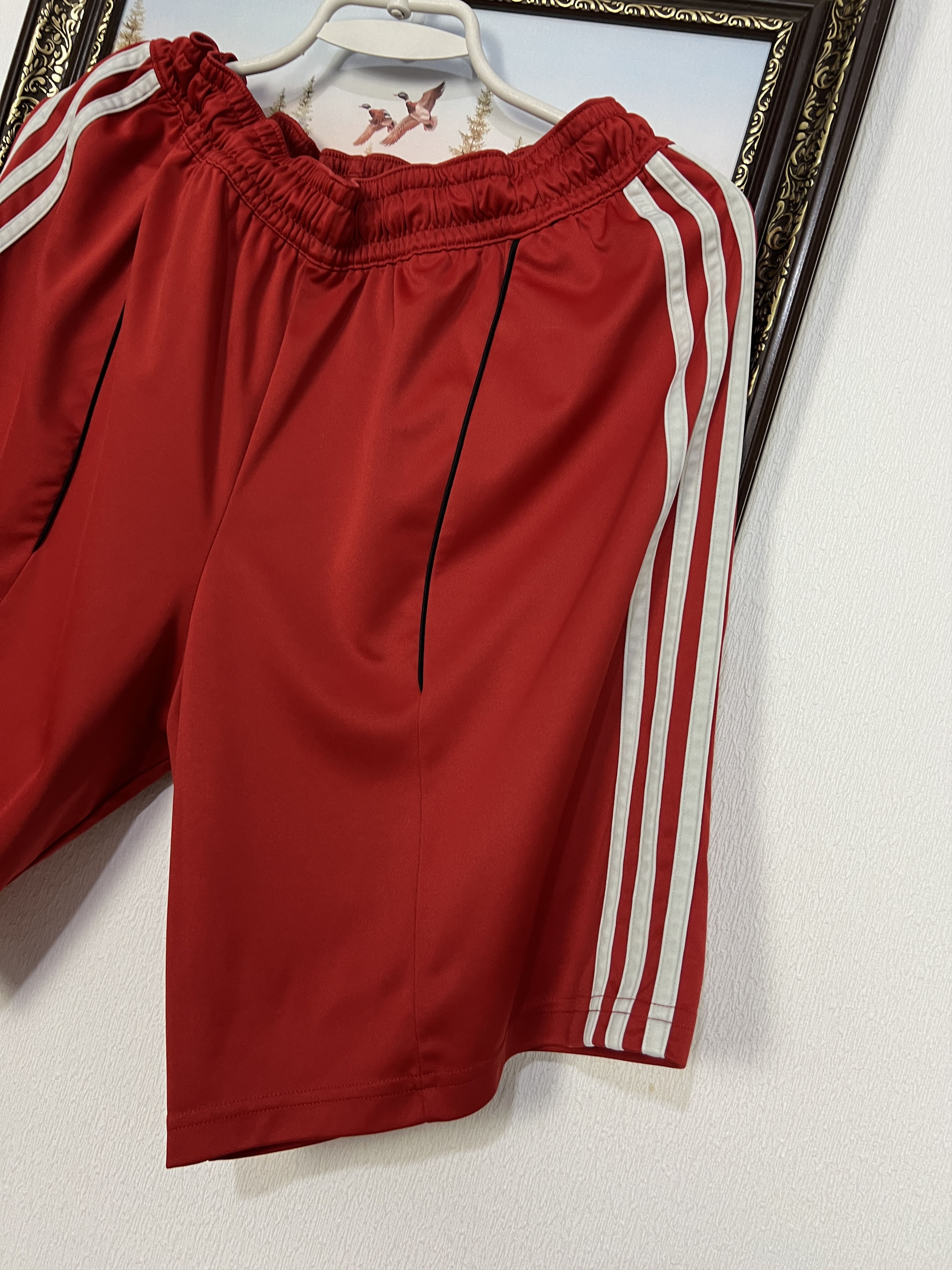 Adidas Vintage Adidas Bayern Munich Football Shorts Soccer Athletic Size US 34 / EU 50 - 2 Thumbnail