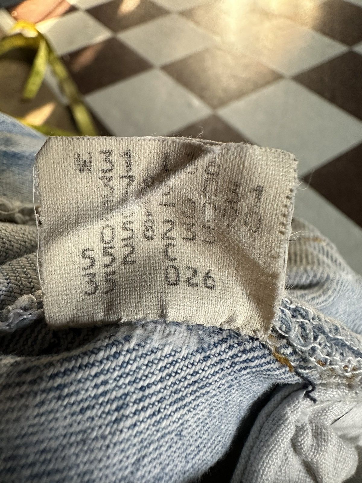Levi's Vintage Levi’s 501 top button 552 distressed jeans Size US 28 / EU 44 - 9 Thumbnail