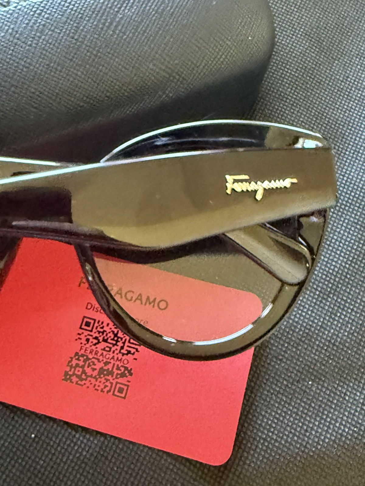 Salvatore Ferragamo Ferragamo Black Cateyed Sunglasses Size ONE SIZE - 5 Thumbnail
