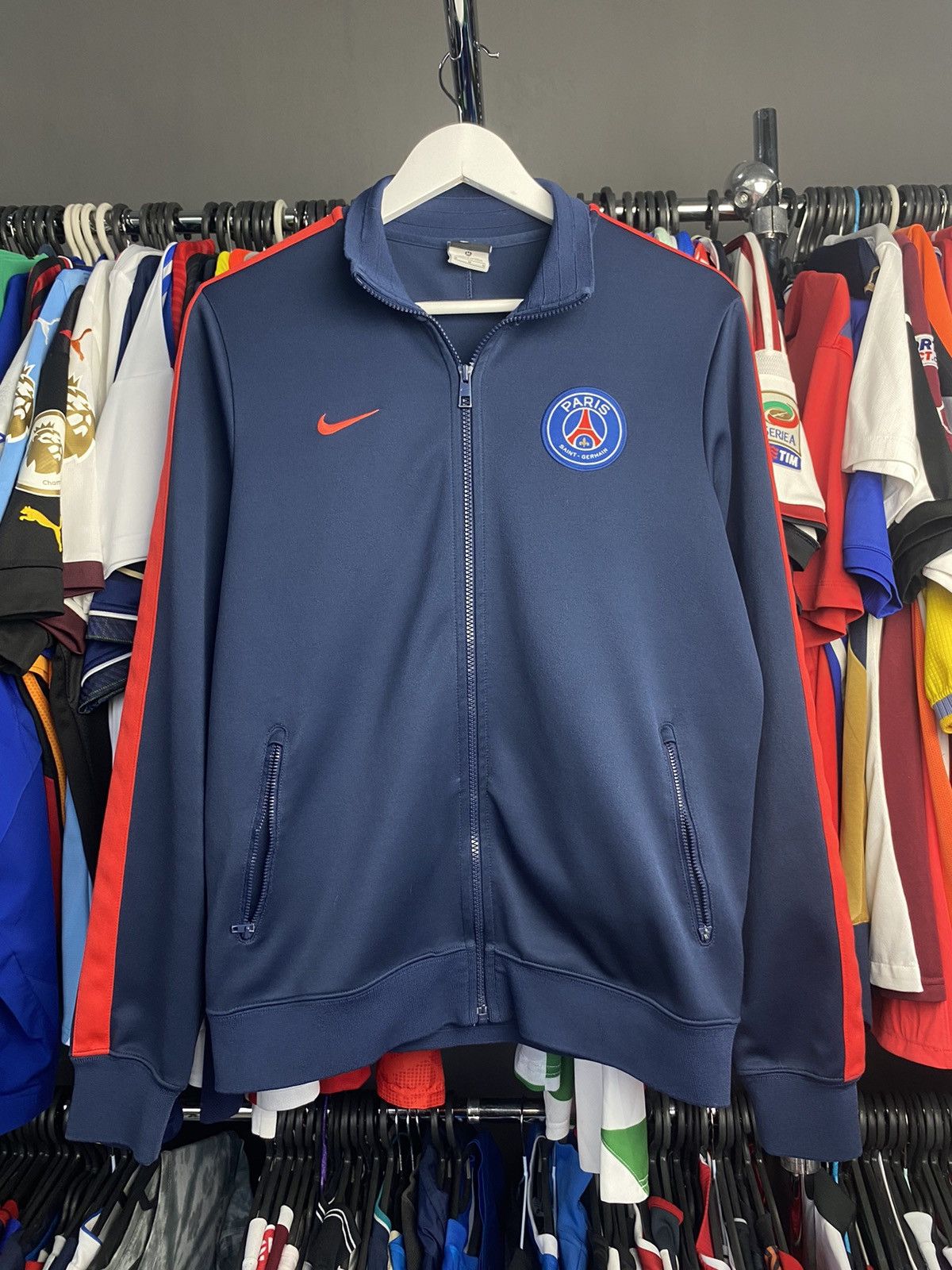 Nike 2013/14 VINTAGE NIKE PSG FOOTBALL CLUB JACKET SIZE M Size US M / EU 48-50 / 2 - 3 Thumbnail
