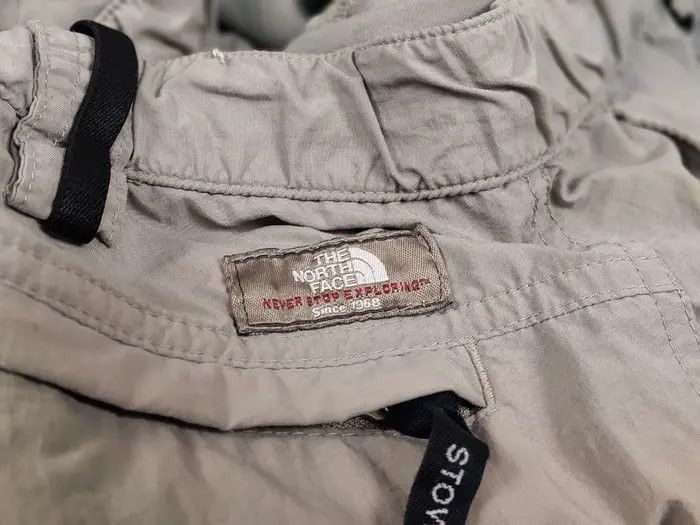 The North Face Vintage 90's The North Face Cargo Beige Track Pants x Shorts Size US 34 / EU 50 - 15 Thumbnail