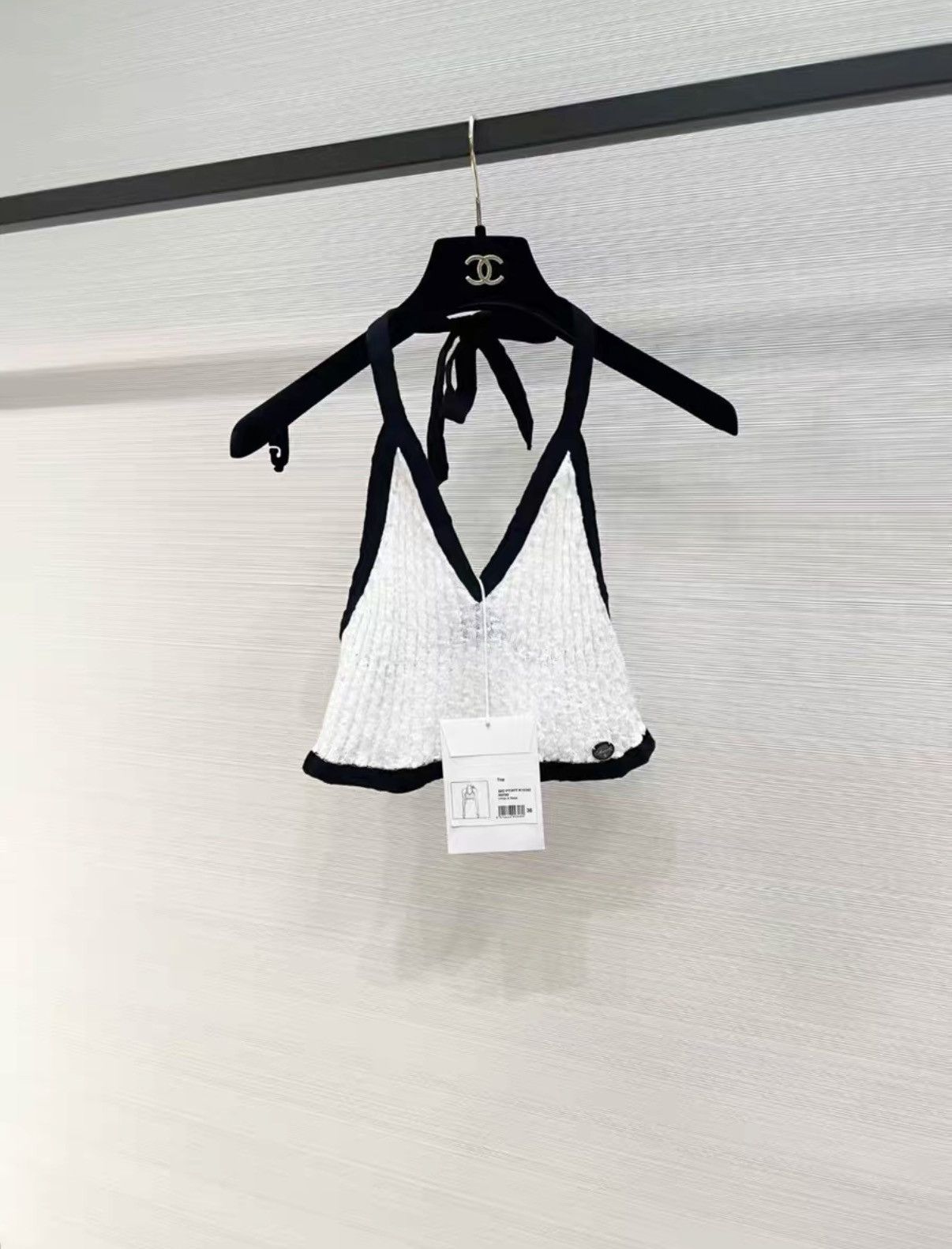 Chanel Chanel Halter Backless Camisole Top J33 Size XXS / US 00 / IT 34 - 1 Thumbnail