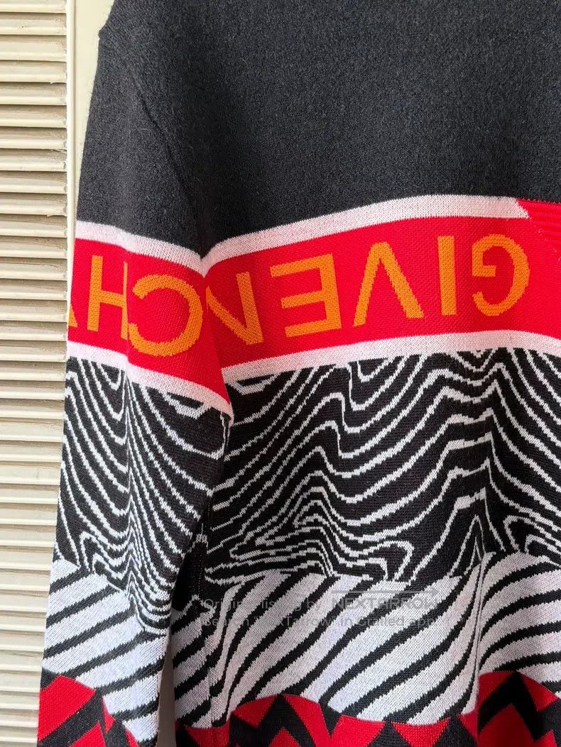 Givenchy Givenchy Patchwork Sweater - Size S - Red, Black, and Gray Size US S / EU 44-46 / 1 - 4 Thumbnail