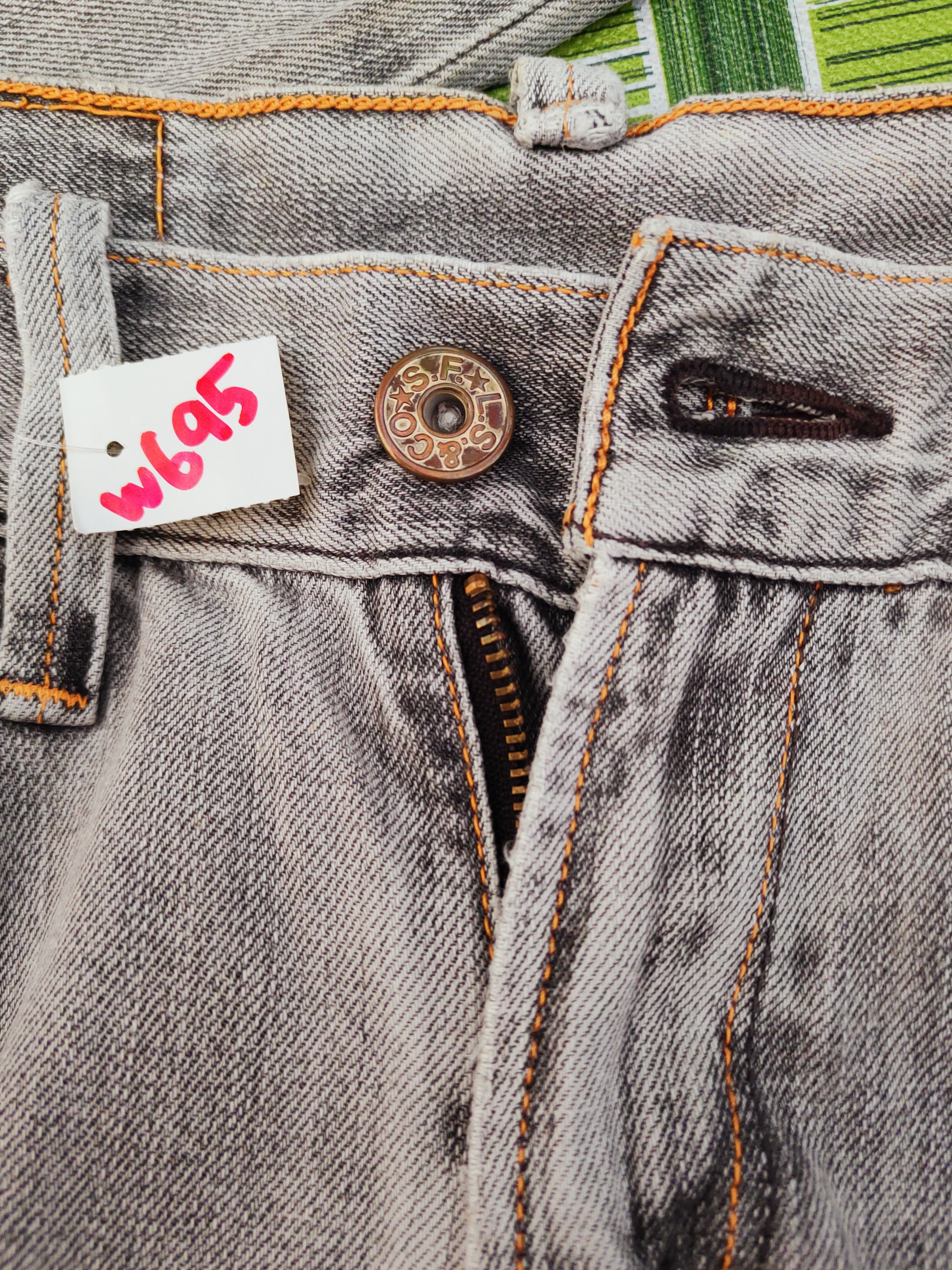 Levi's Levi's Gray Distressed Ripped Jeans #W695 Size US 31 - 20 Thumbnail