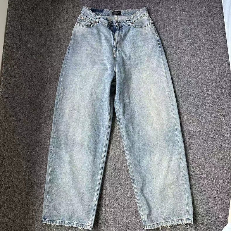 Balenciaga Balenciaga FW22 High-Waist Baggy Jeans - dmc Size US 38 / EU 54 - 1 Thumbnail