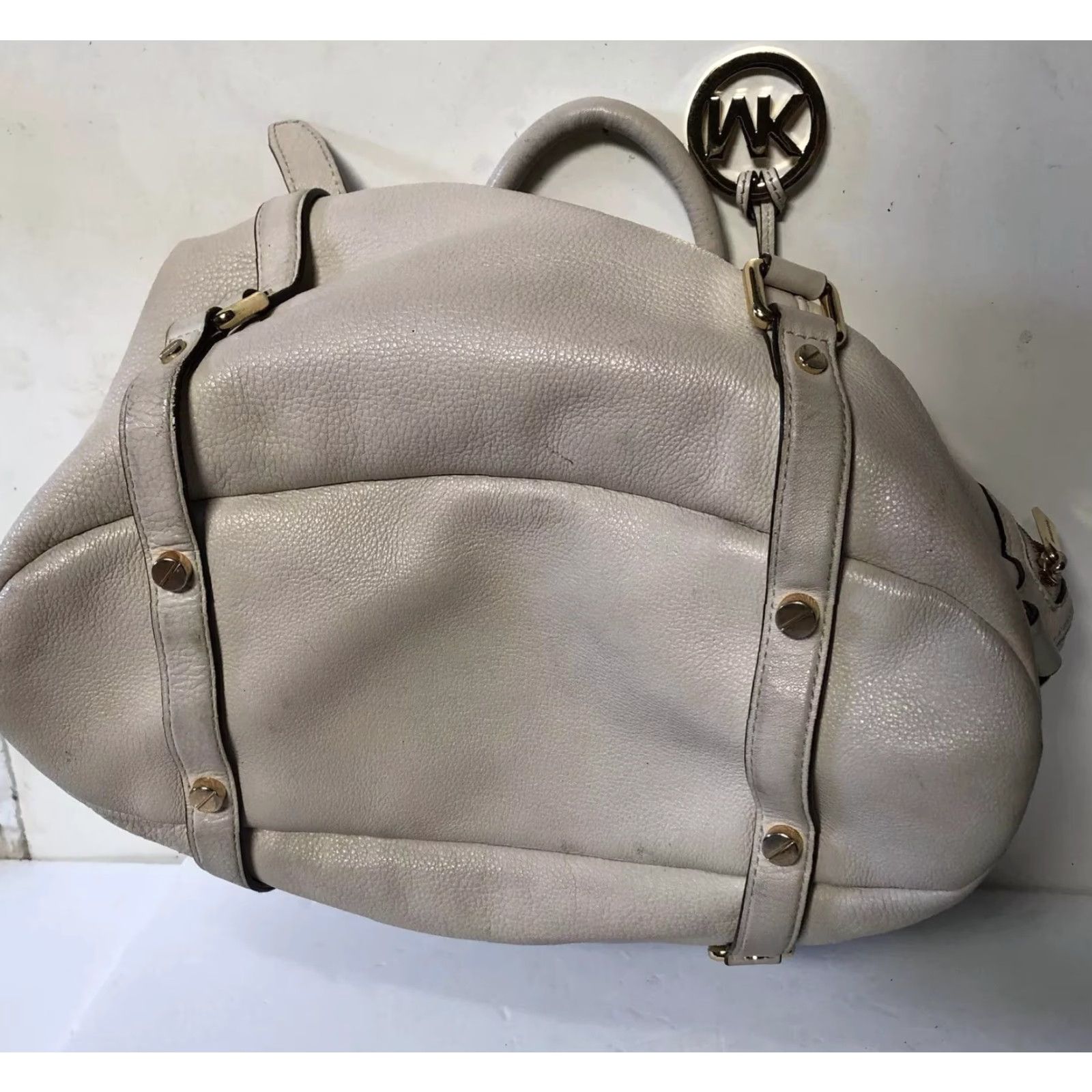 Vintage Michael Kors Hamilton Shoulder Bag White Gold Leather Coat White Lining Medium Womens Vintage No STAINED SEE PICS Size ONE SIZE - 7 Thumbnail