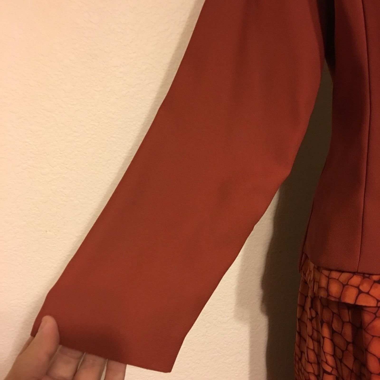 Vintage Lew Magram cognac/orange crocodile skirt suit 6 Size M / US 6-8 / IT 42-44 - 4 Thumbnail