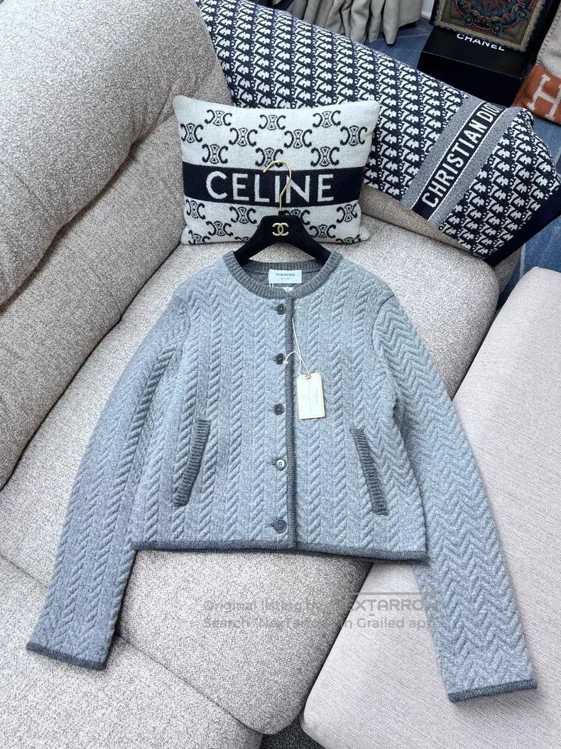 Thom Browne Thom Browne Gray Color Block V-Neck Stripe Single Breasted Size US XXS / EU 40 - 3 Thumbnail