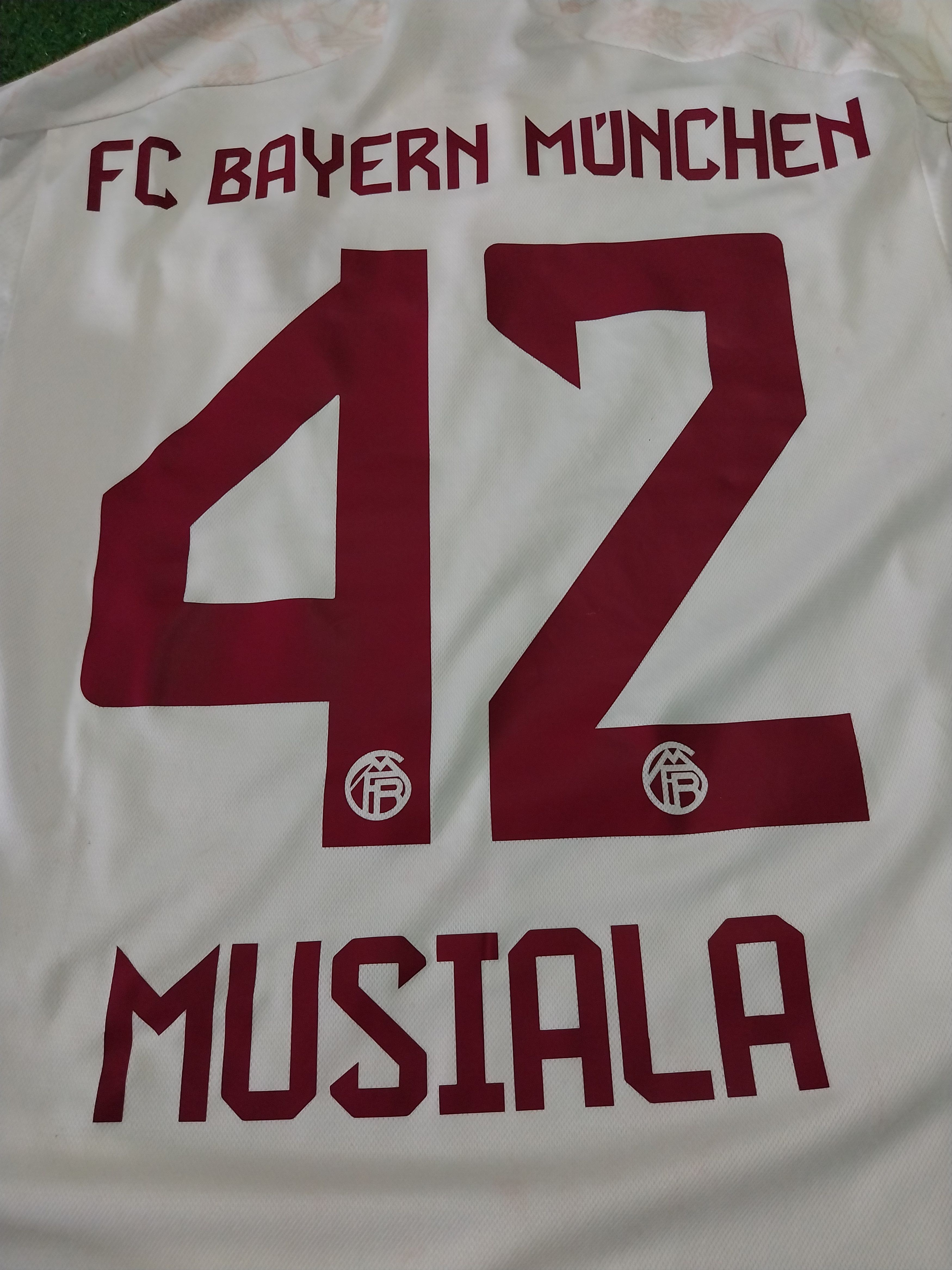 Adidas Bayern munchen 3rd 2023/2024 jamal musiala jersey football Size US M / EU 48-50 / 2 - 12 Thumbnail
