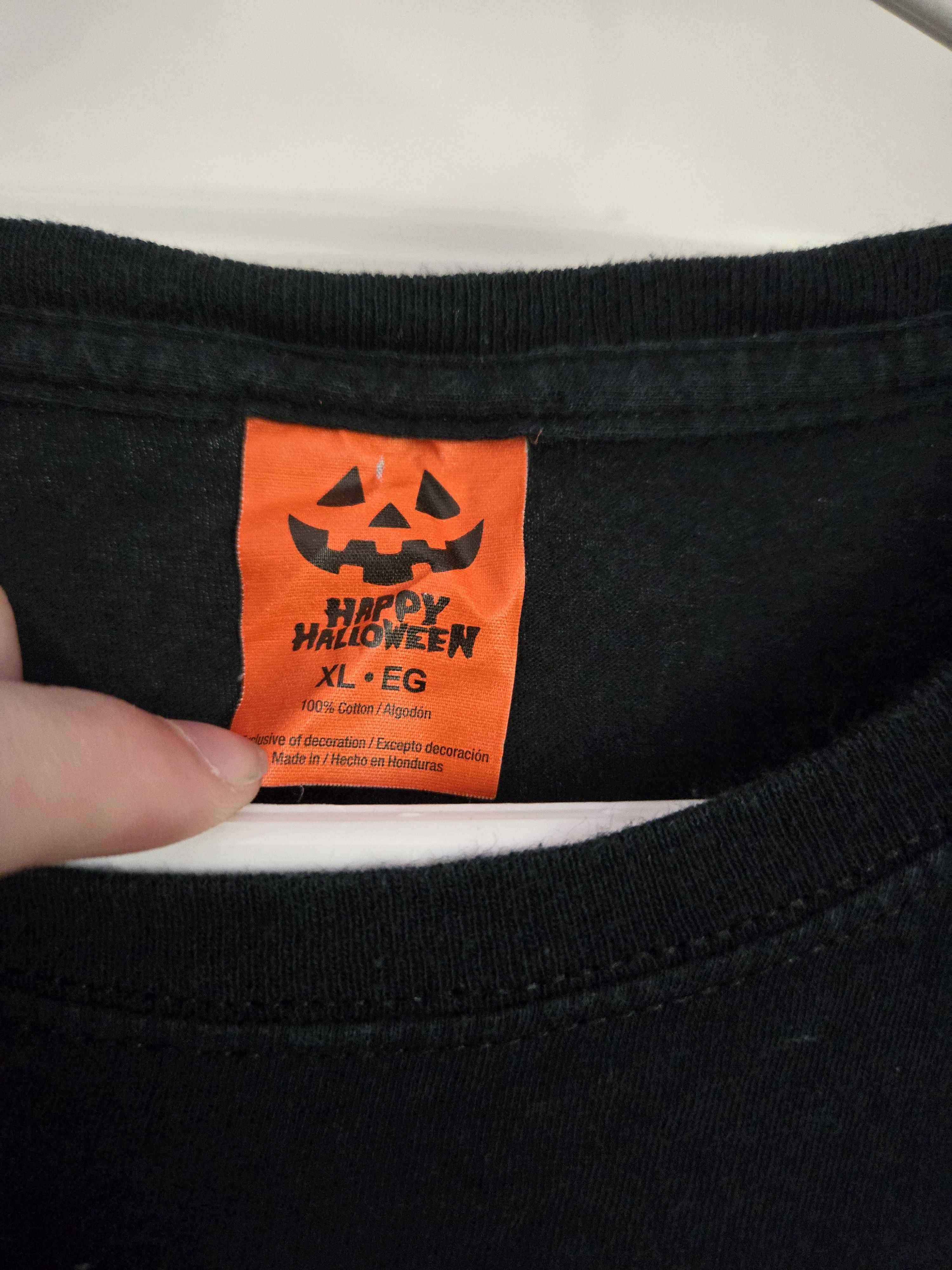 Vintage I'm here for the boos! 👻 Size US XL / EU 56 / 4 - 3 Thumbnail