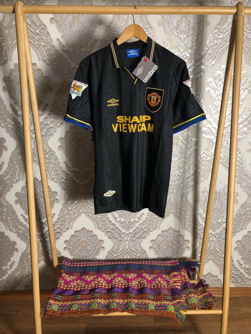 Umbro VINTAGE UMBRO FC MANCHESTER UNITED ENGLAND SOCCER JERSEY 90s Size US L / EU 52-54 / 3 - 1 Thumbnail