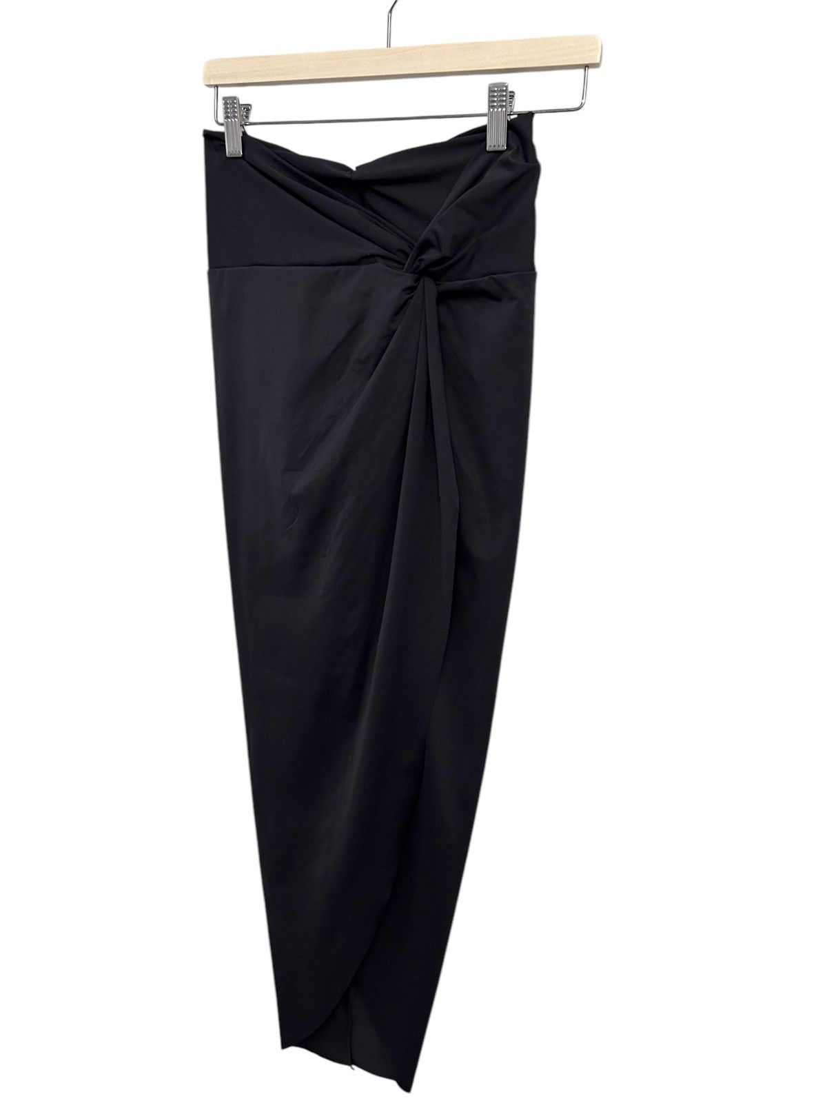 SKIMS SKIMS SIGNATURE SWIM SARONG SKIRT ONYX SIZE Small NWT Size 27" / US 4 / IT 40 - 4 Thumbnail