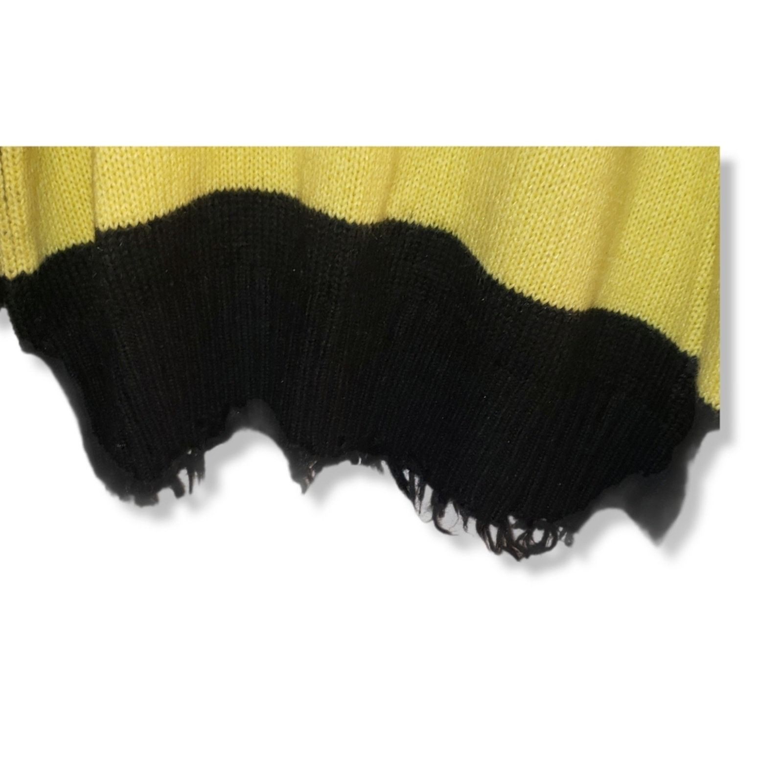 Other SHOW ROOM brand Woman's oversized sweater Yellow/black heart Size M / US 6-8 / IT 42-44 - 4 Thumbnail