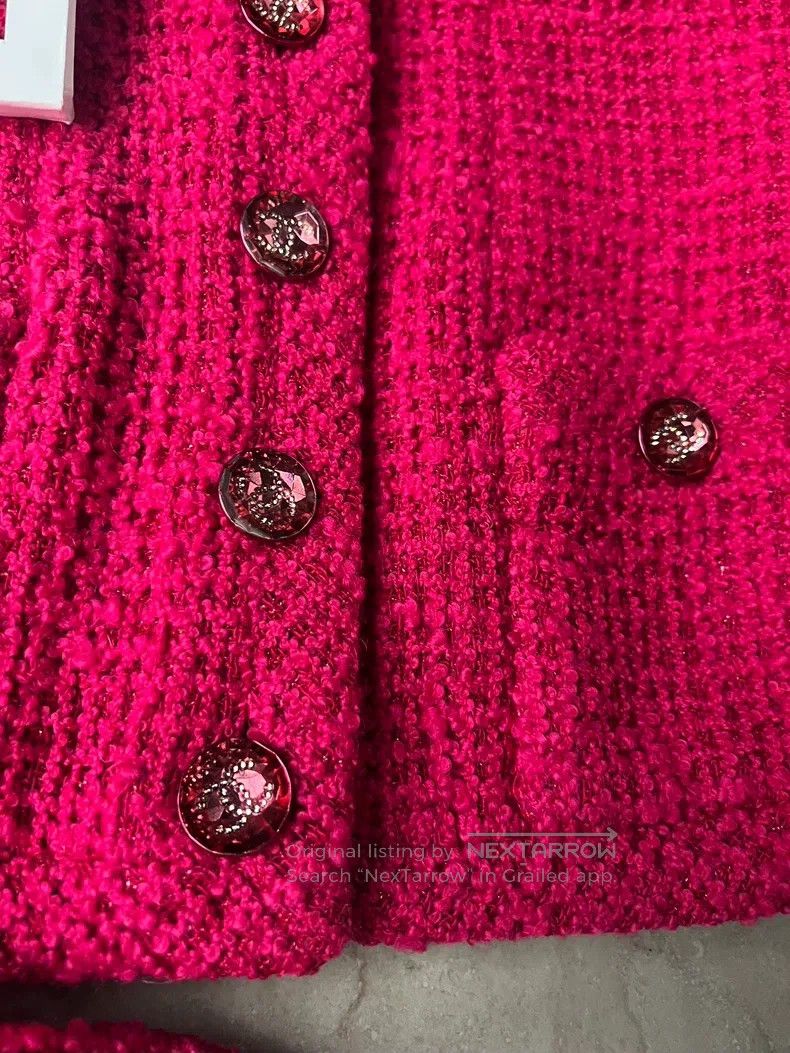 Chanel Chanel 21k rose red gem button short jacket Size XS / US 0-2 / IT 36-38 - 2 Thumbnail