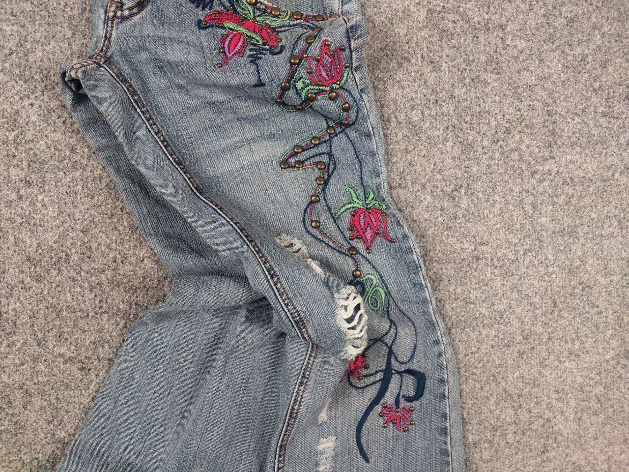 If Six Was Nine Mirame vintage Y2K Style logo Blue Faded denim Flared Jeans Size 31" - 4 Thumbnail