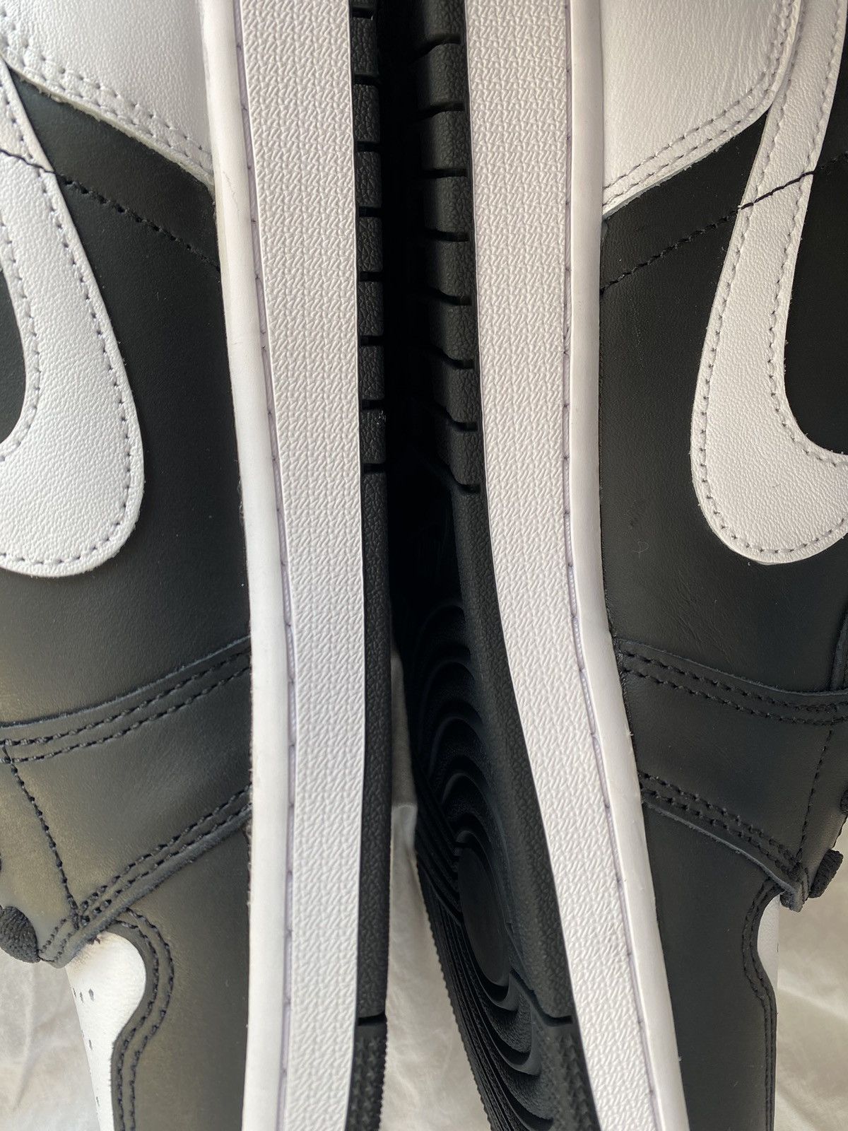 Jordan Brand Nike Air Jordan One Black and White Size US 10 / EU 43 - 8 Thumbnail