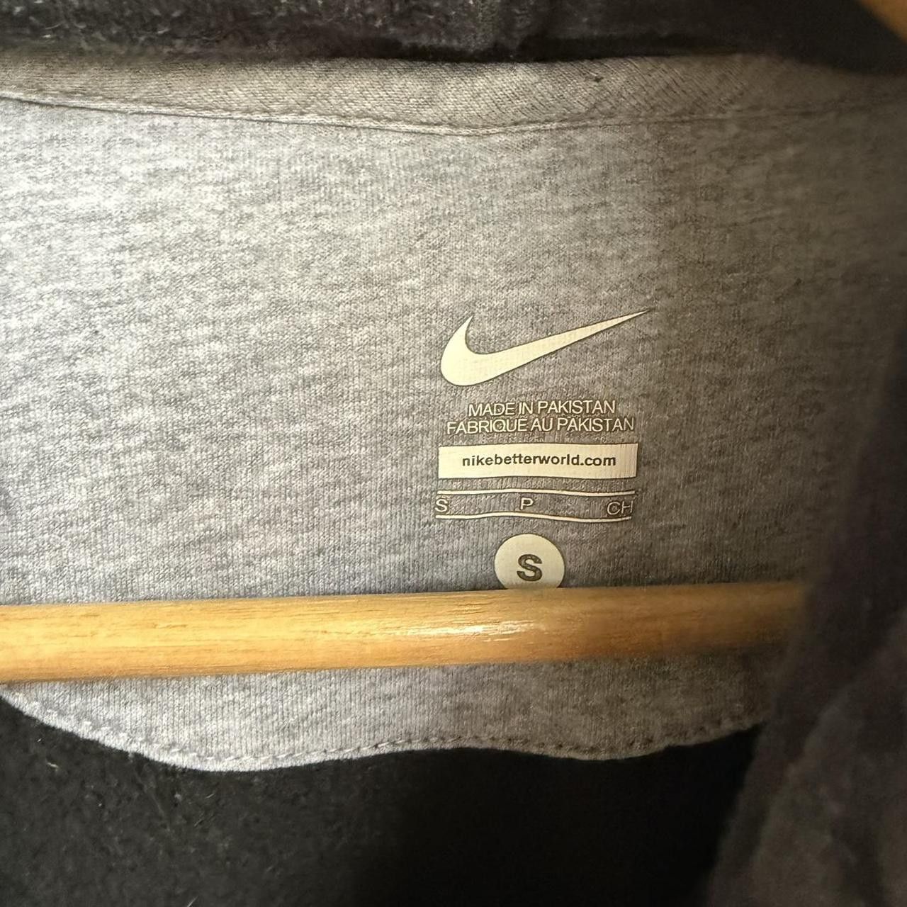 Nike Nike Hoodie Mini Swoosh Black Faded 2000s Size US S / EU 44-46 / 1 - 5 Thumbnail