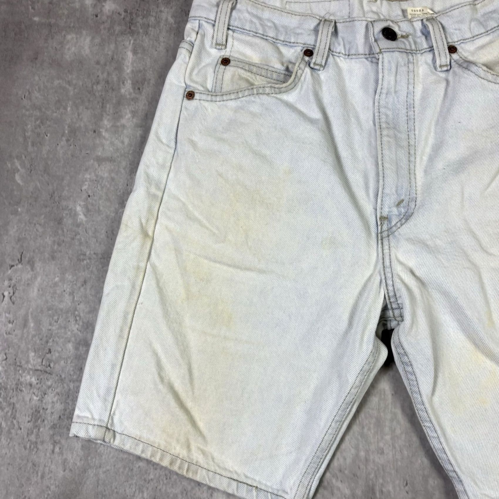 Levi's VINTAGE Levi's 505 Blue Light Wash Bermuda Shorts Mens 30 90s USA Tan Orange Tab Casual Jorts denim Size US 30 / EU 46 - 6 Thumbnail