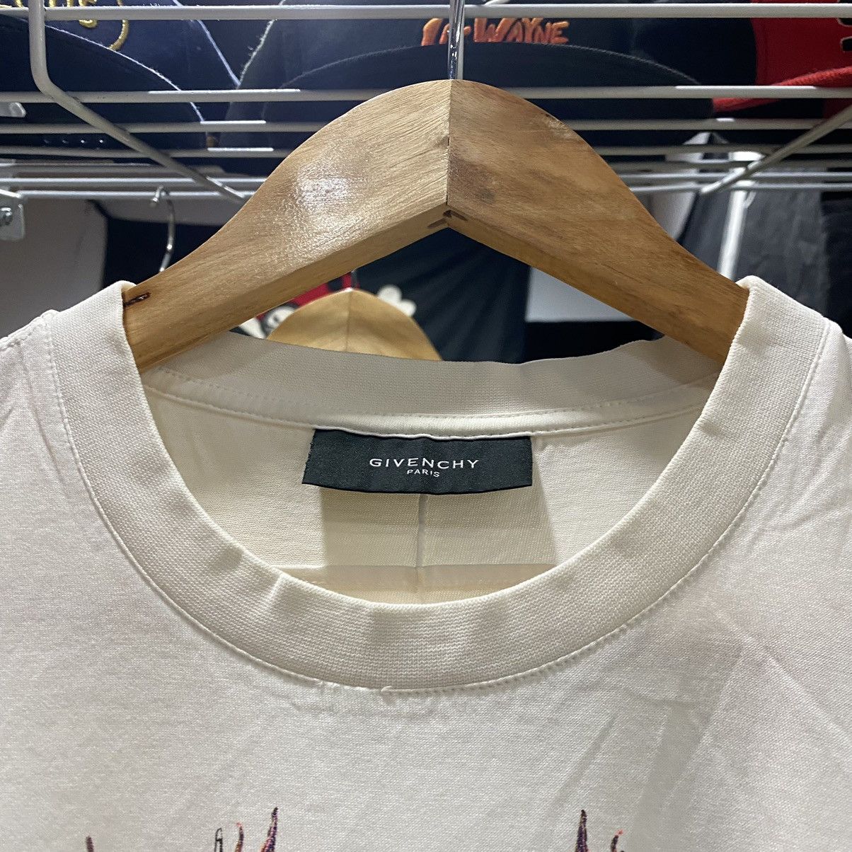 Designer × Givenchy Givenchy Paris Tee Size US S / EU 44-46 / 1 - 8 Thumbnail