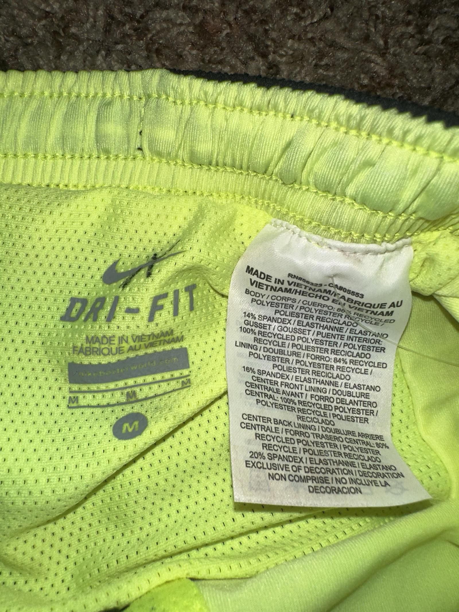 Nike Mens Nike 2-in-1 Compression Shorts Black Volt Neon 2015 Size US 32 / EU 48 - 3 Thumbnail
