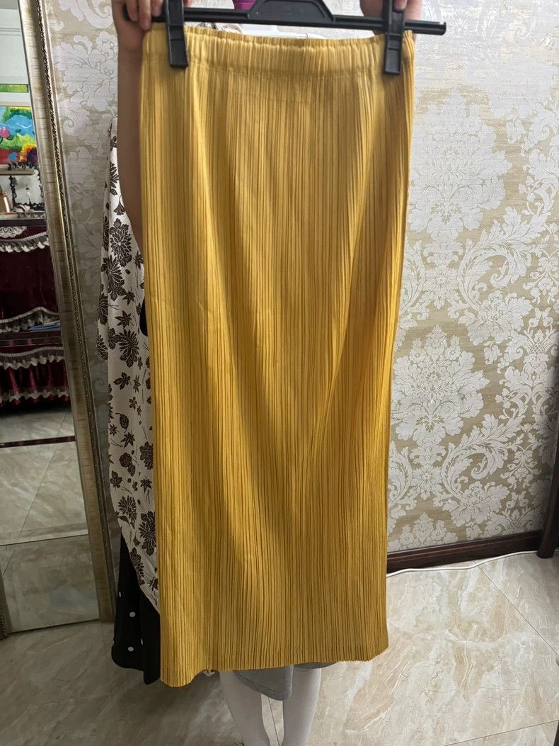 Issey Miyake Issey Miyake size:1 Yellow pleated slit skirt Size 31" - 2 Thumbnail
