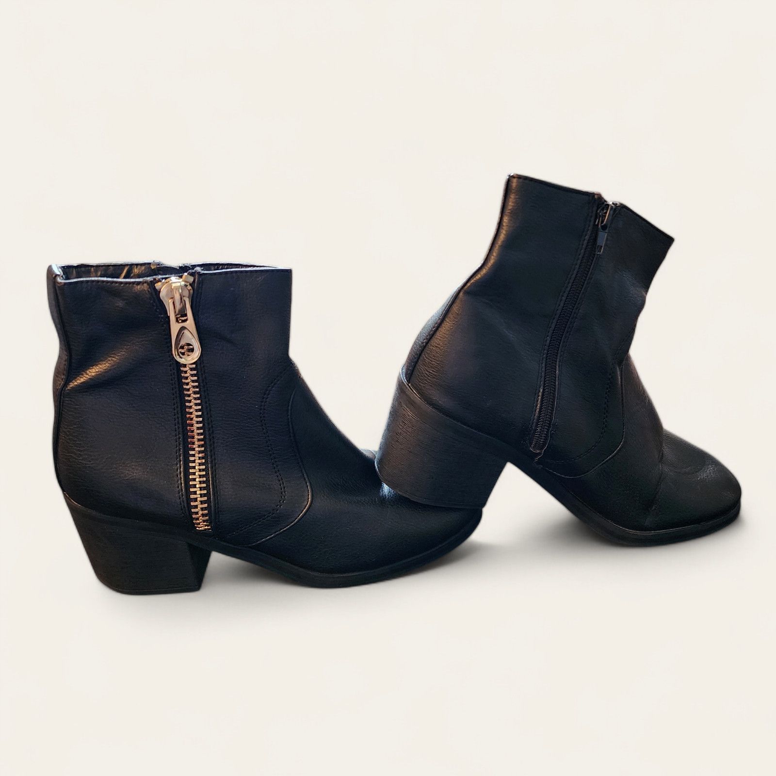Guess Womens G By Guess Size 8.5M Ankle Boots Side Zip Block Heel Size US 8.5 / IT 38.5 - 6 Thumbnail