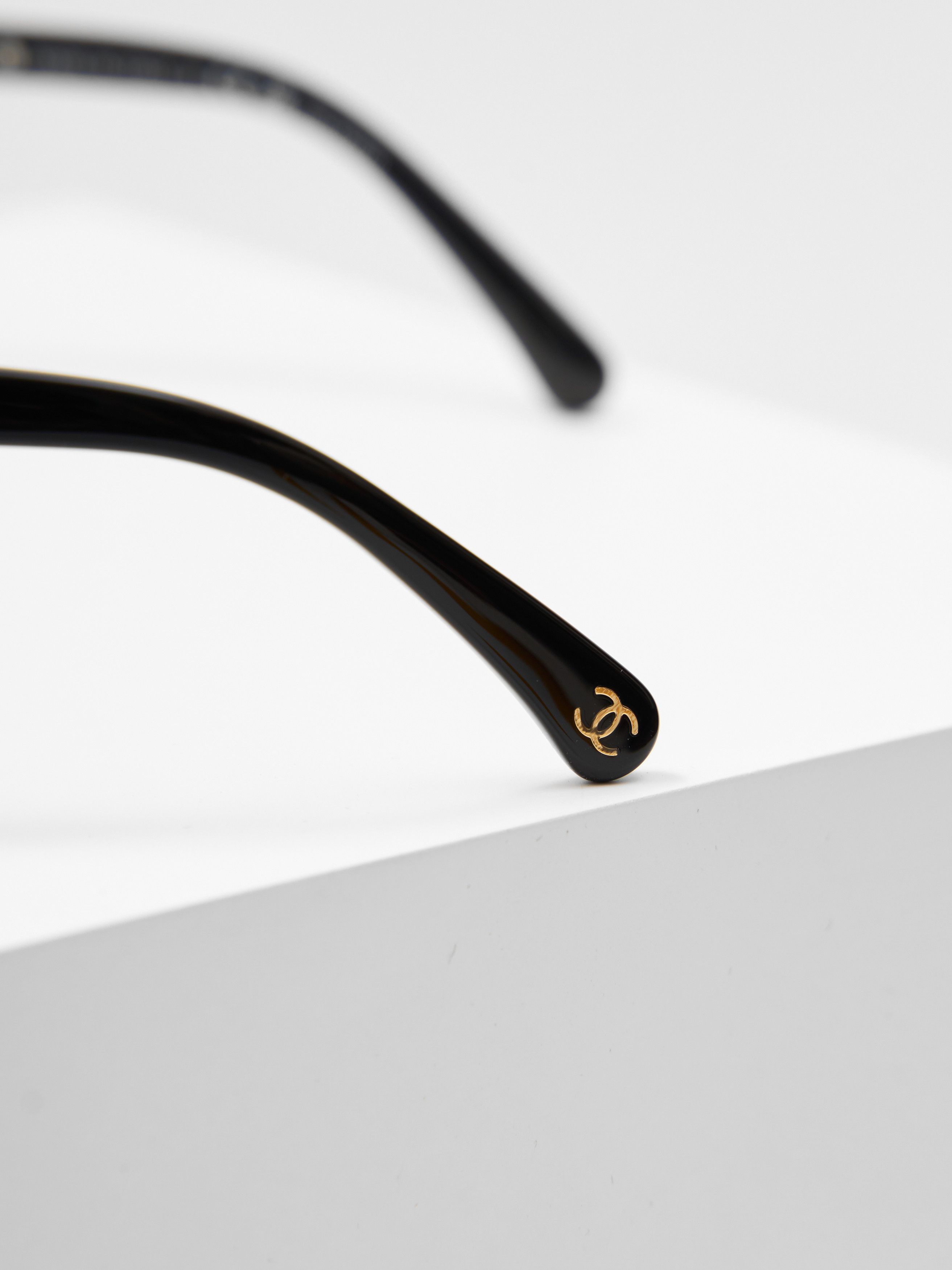 Chanel Chanel 5548-Q Rectangle Sunglasses Size ONE SIZE - 4 Thumbnail
